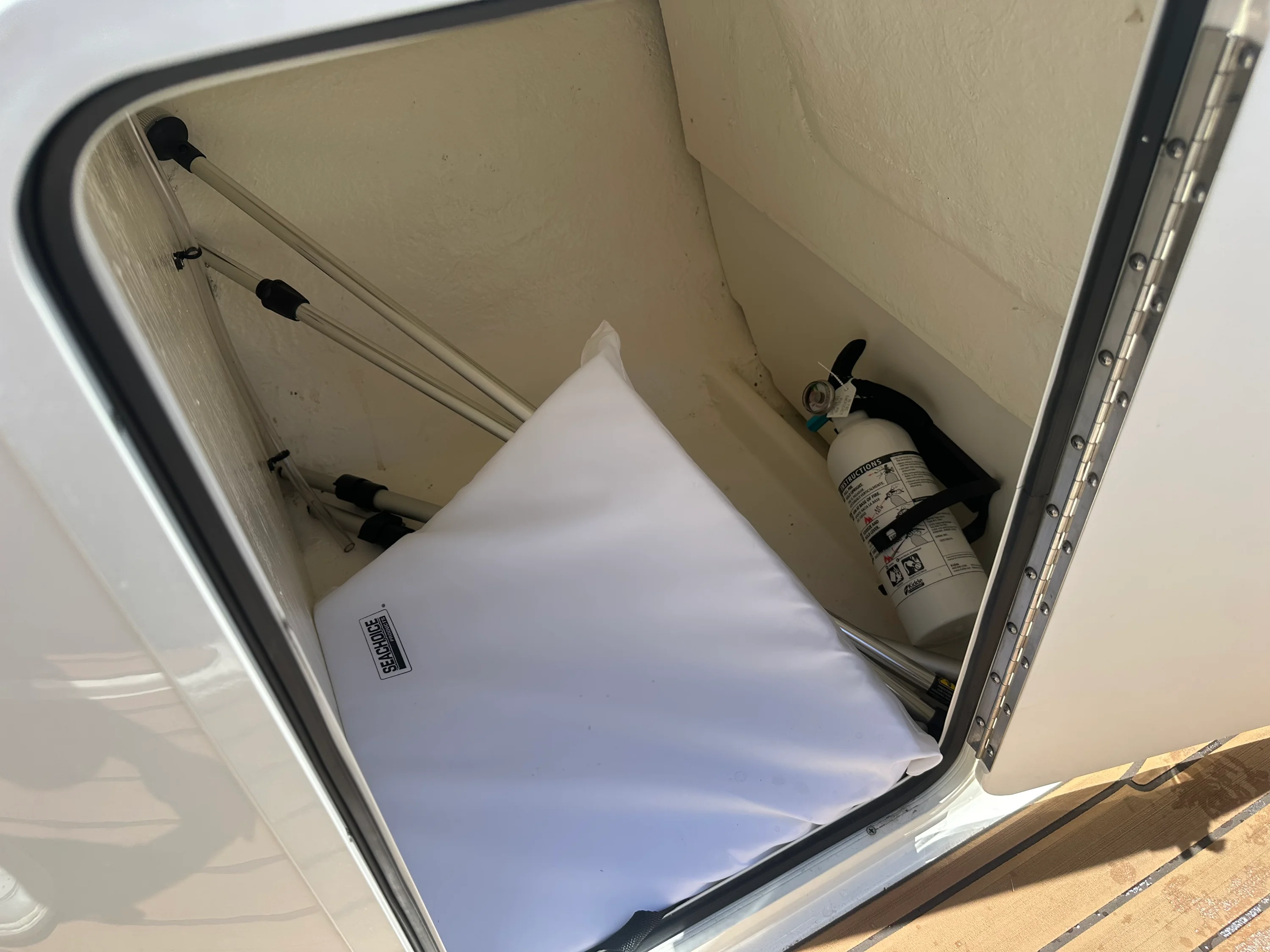 2022 Bayliner VR5 Bowrider I/O Image Thumbnail #21