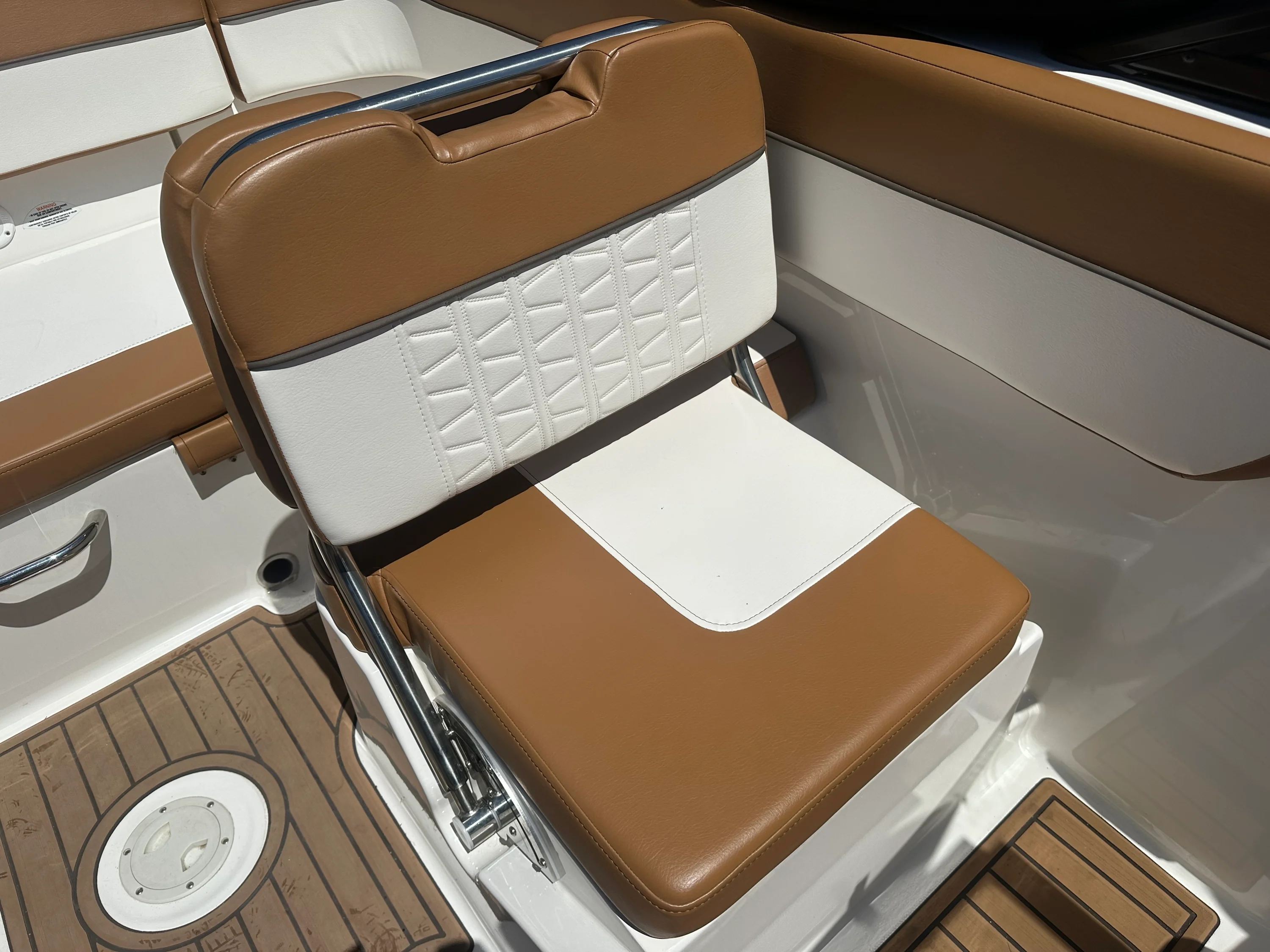 2022 Bayliner VR5 Bowrider I/O Image Thumbnail #8