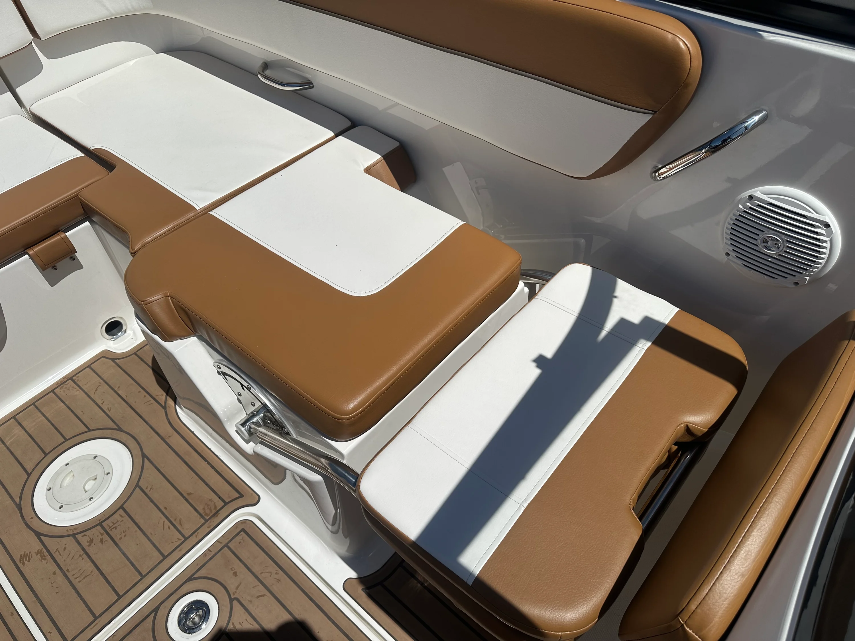 2022 Bayliner VR5 Bowrider I/O Image Thumbnail #10