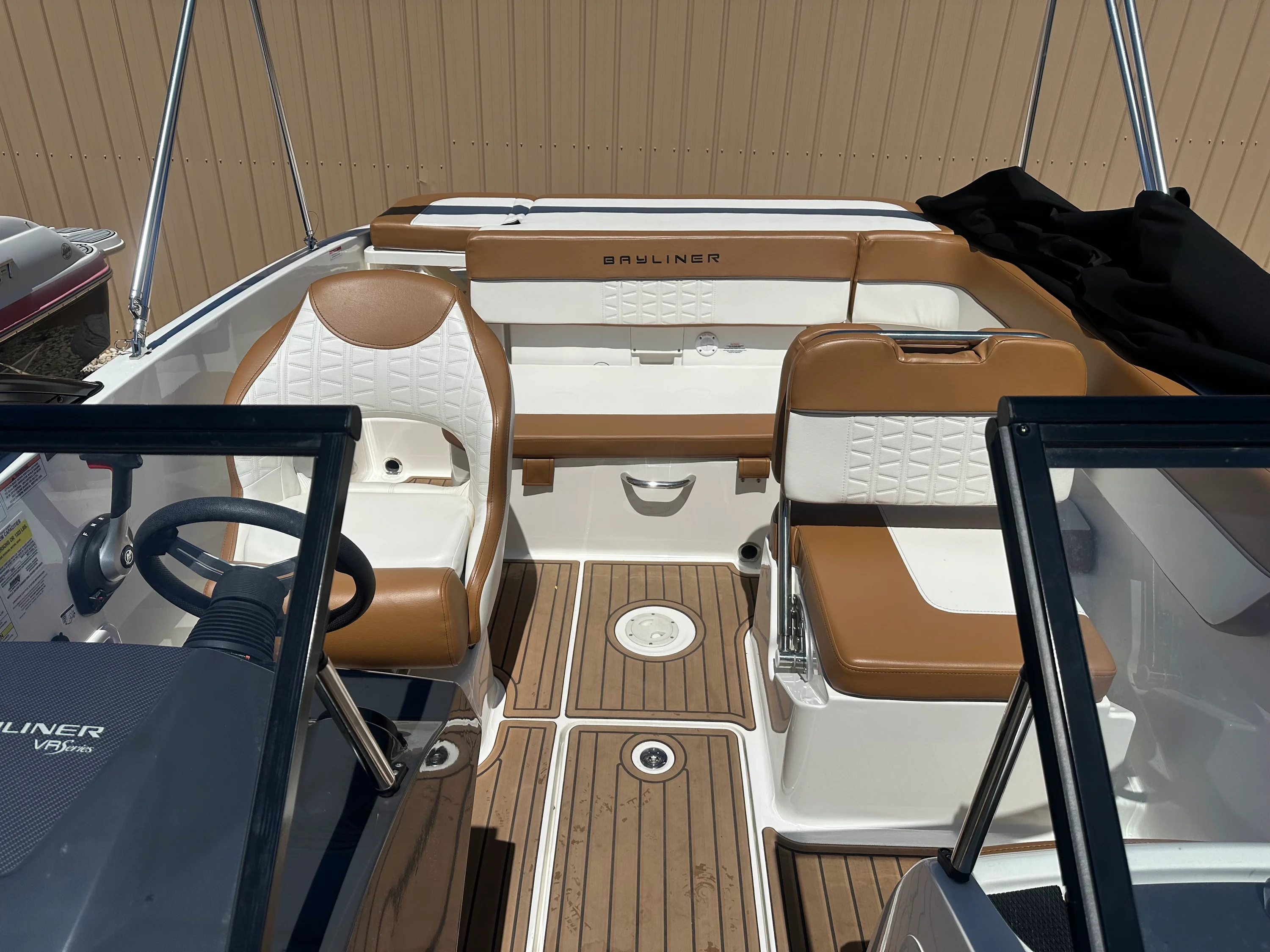 2022 Bayliner VR5 Bowrider I/O Image Thumbnail #6