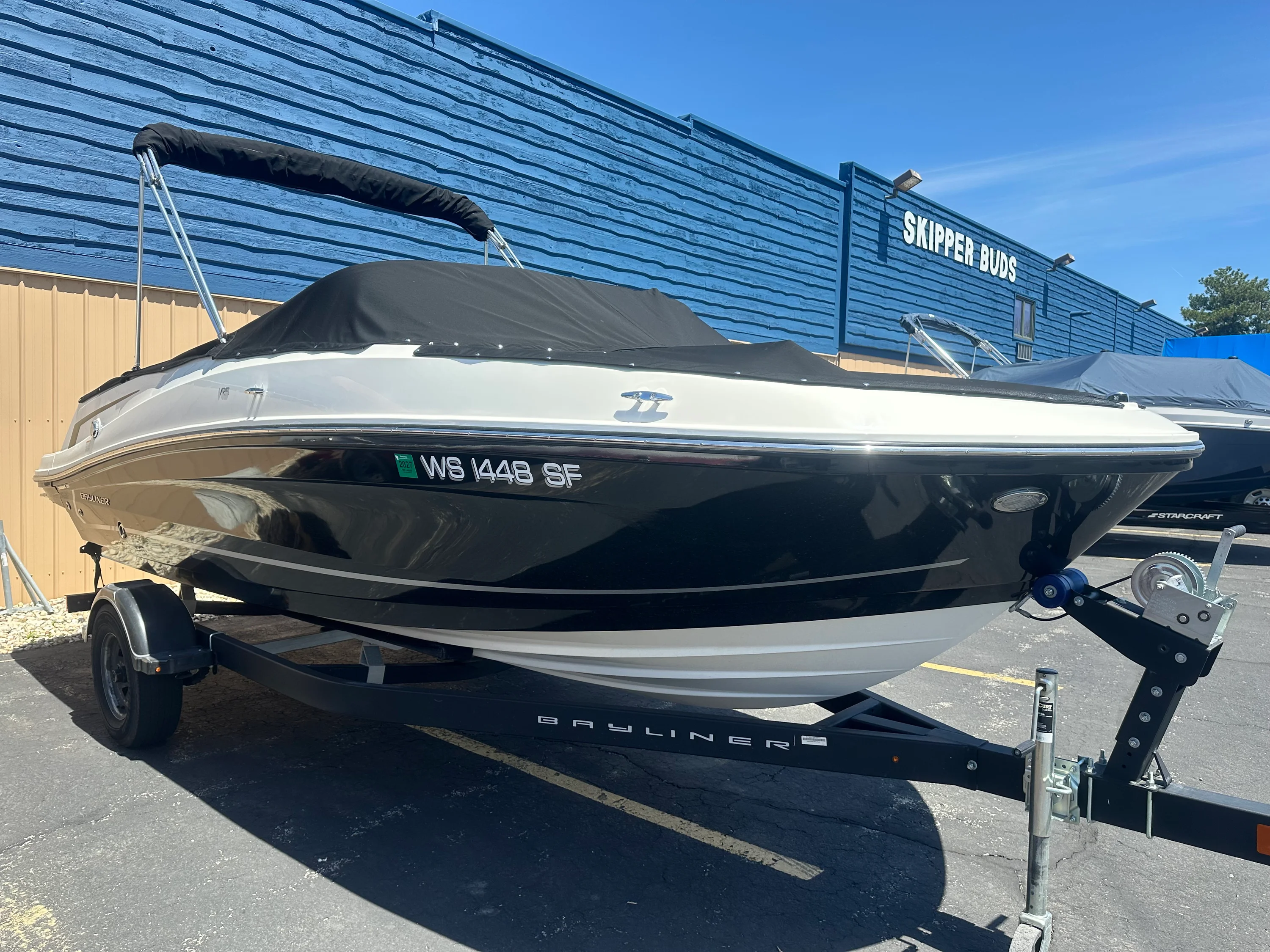 2022 Bayliner VR5 Bowrider I/O Image Thumbnail #1