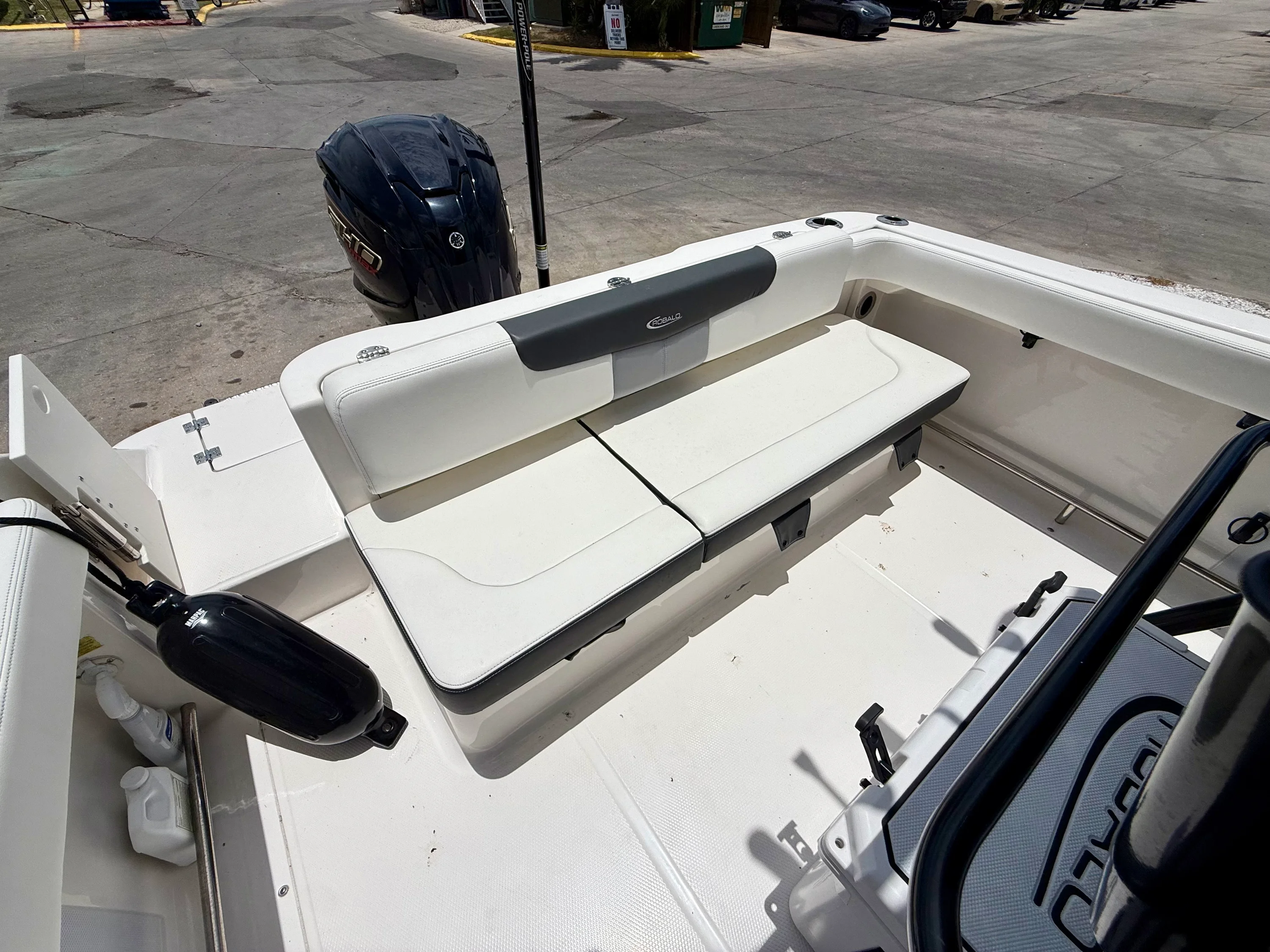 2024 Robalo 222 EXPLORER Image Thumbnail #5