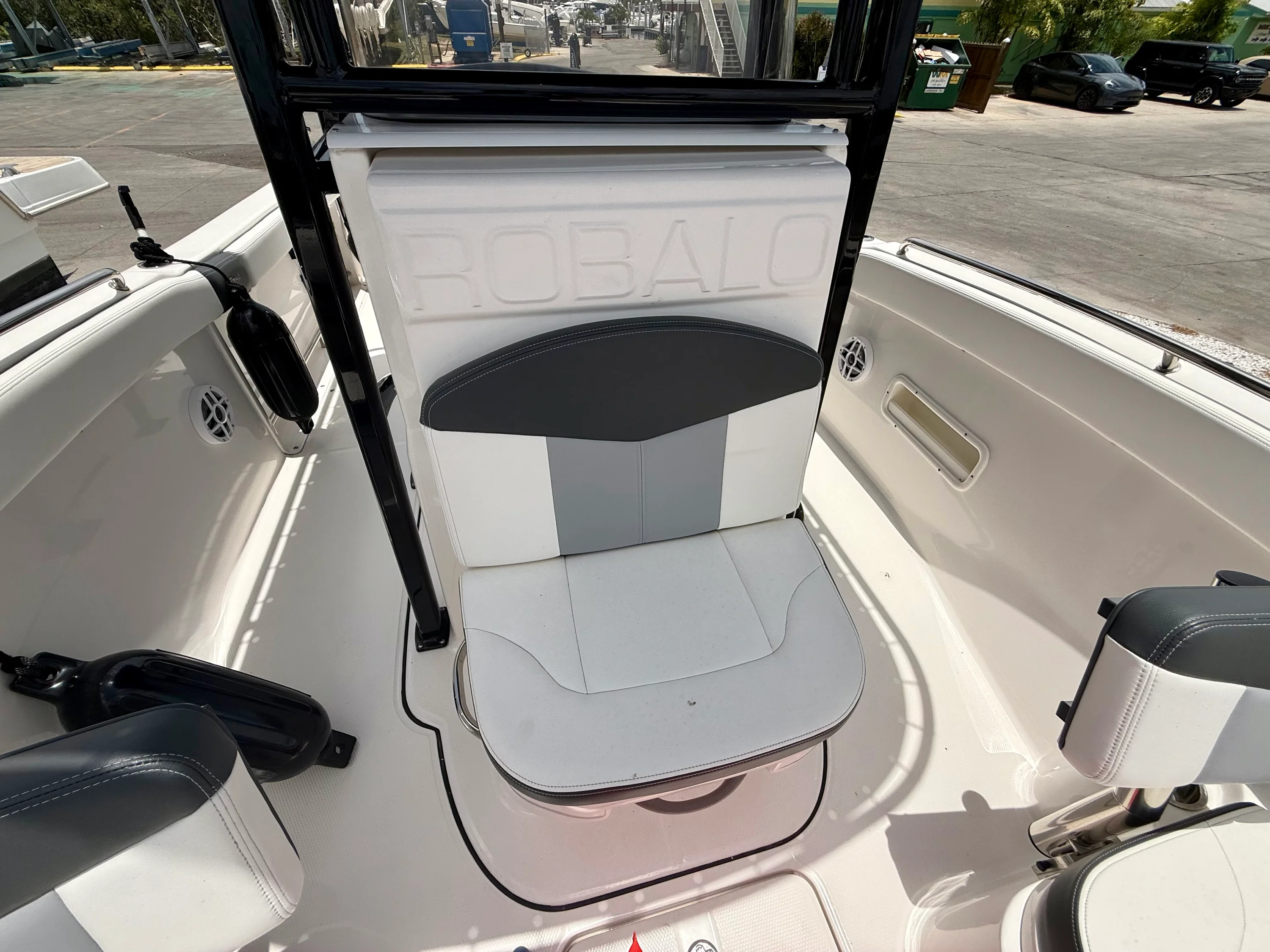 2024 Robalo 222 EXPLORER Image Thumbnail #25