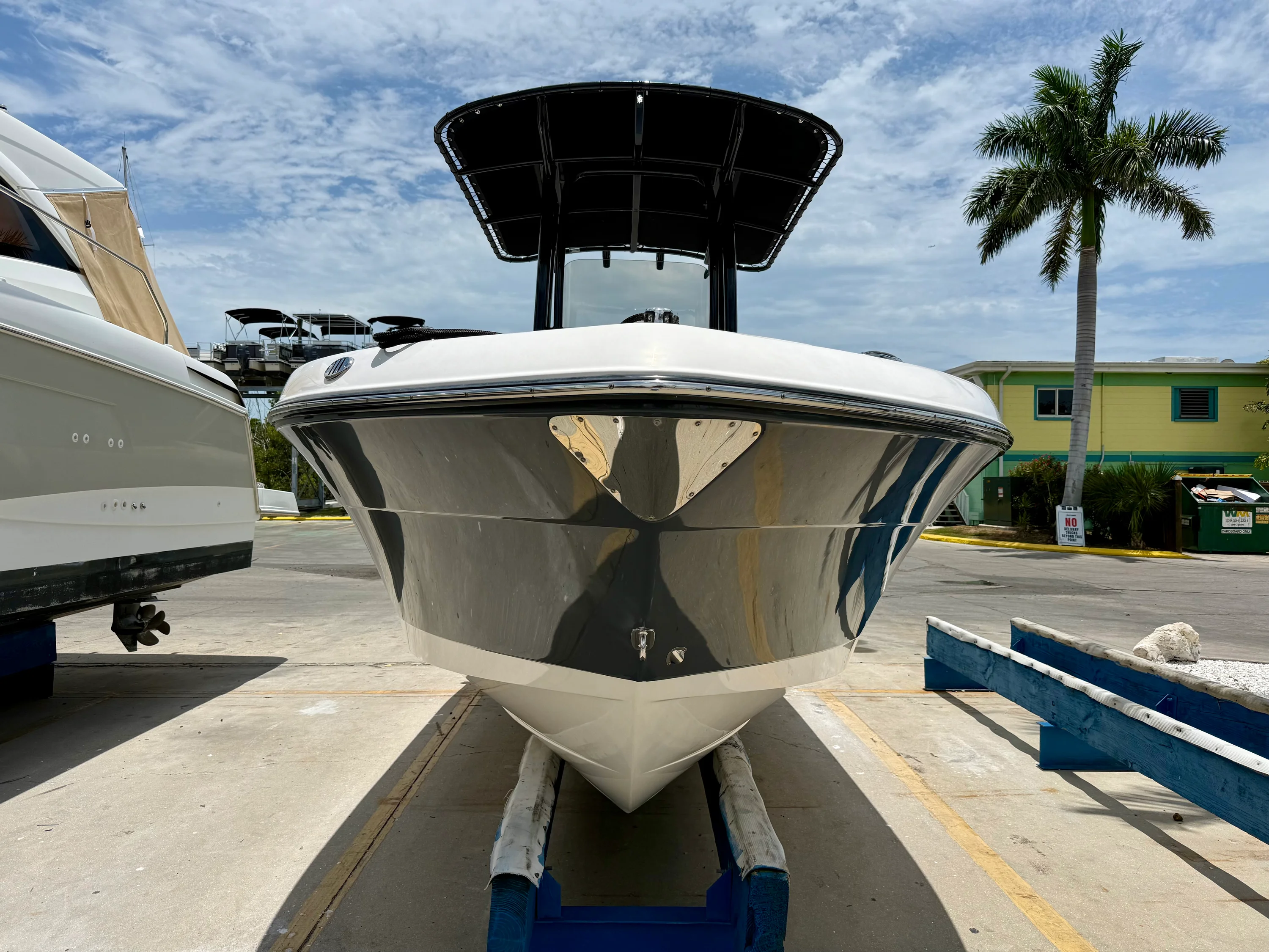 2024 Robalo 222 EXPLORER Image Thumbnail #1