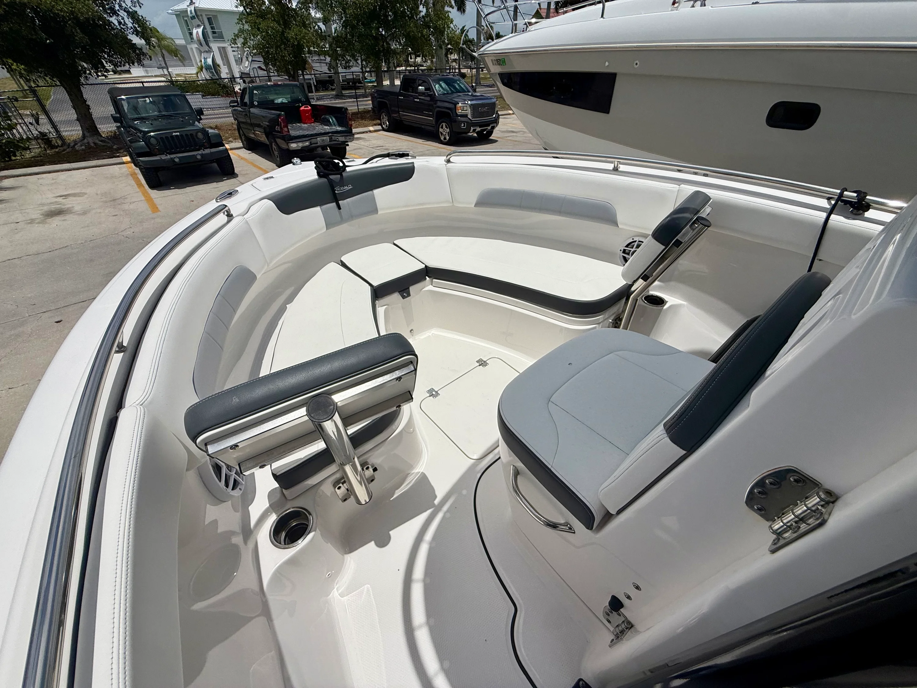 2024 Robalo 222 EXPLORER Image Thumbnail #22