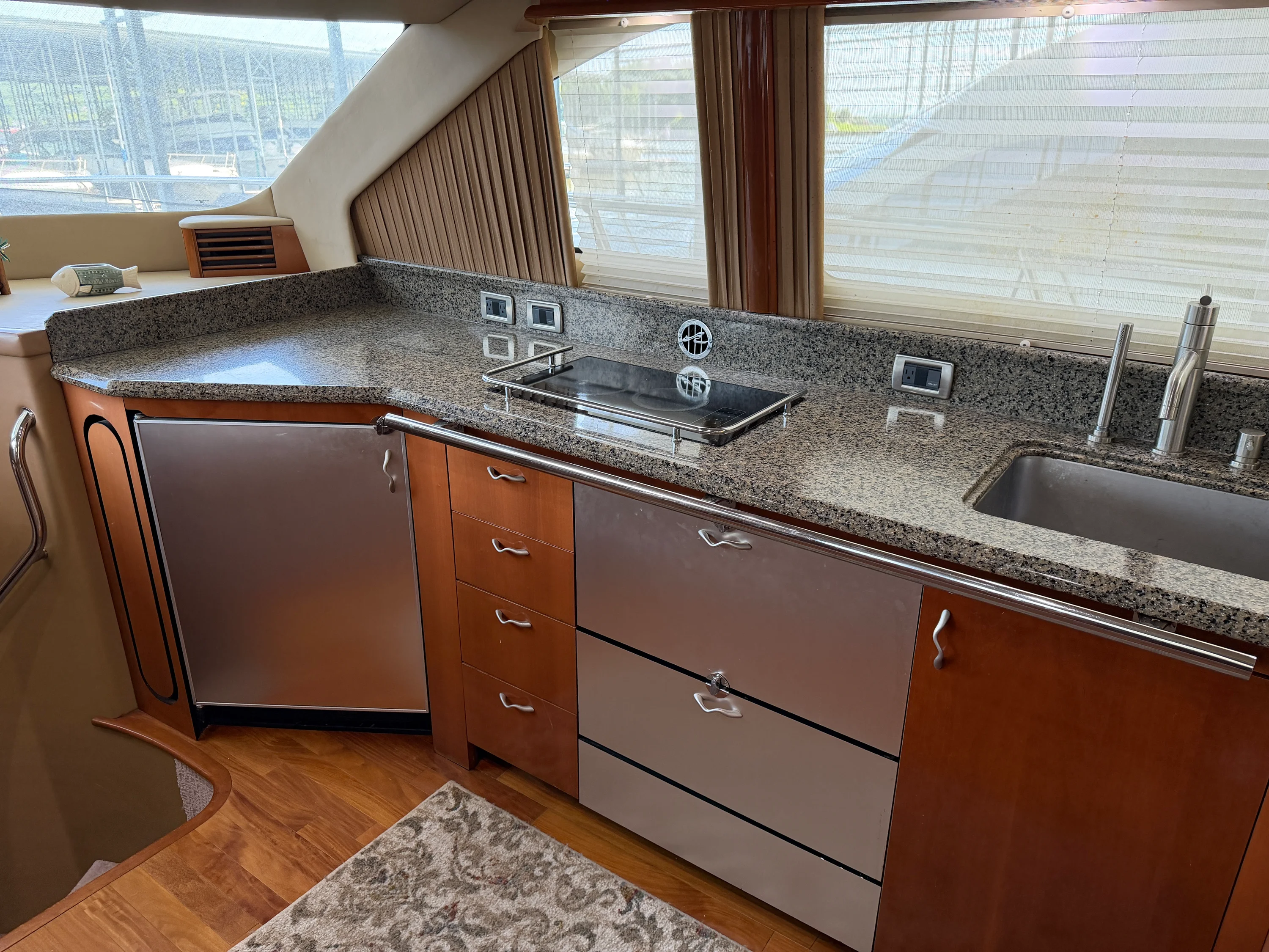2005 Sea Ray 550 SEDAN BRIDGE Image Thumbnail #32