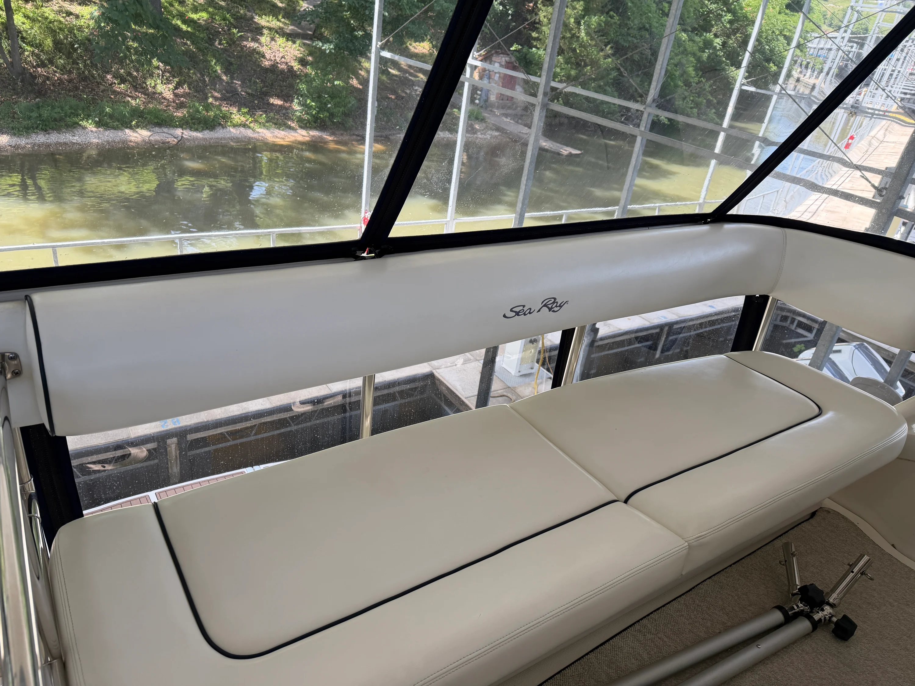 2005 Sea Ray 550 SEDAN BRIDGE Image Thumbnail #17
