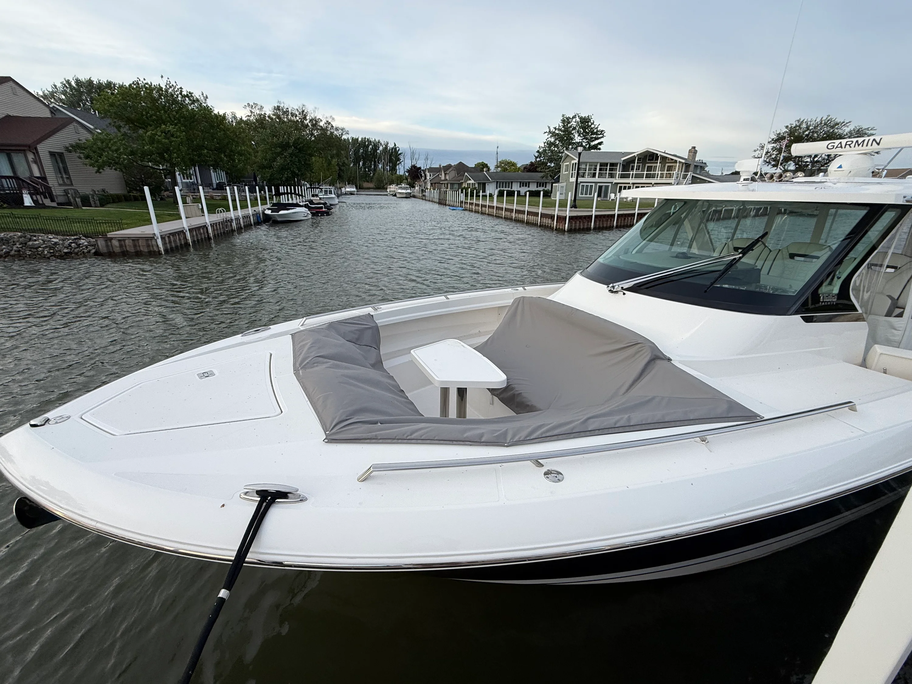 2025 Tiara Yachts 38 LS Image Thumbnail #11