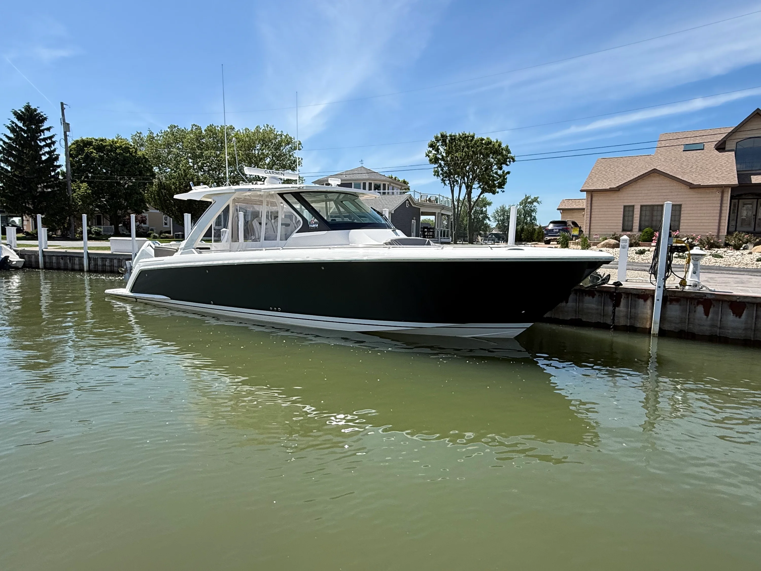2025 Tiara Yachts 38 LS Image Thumbnail #0
