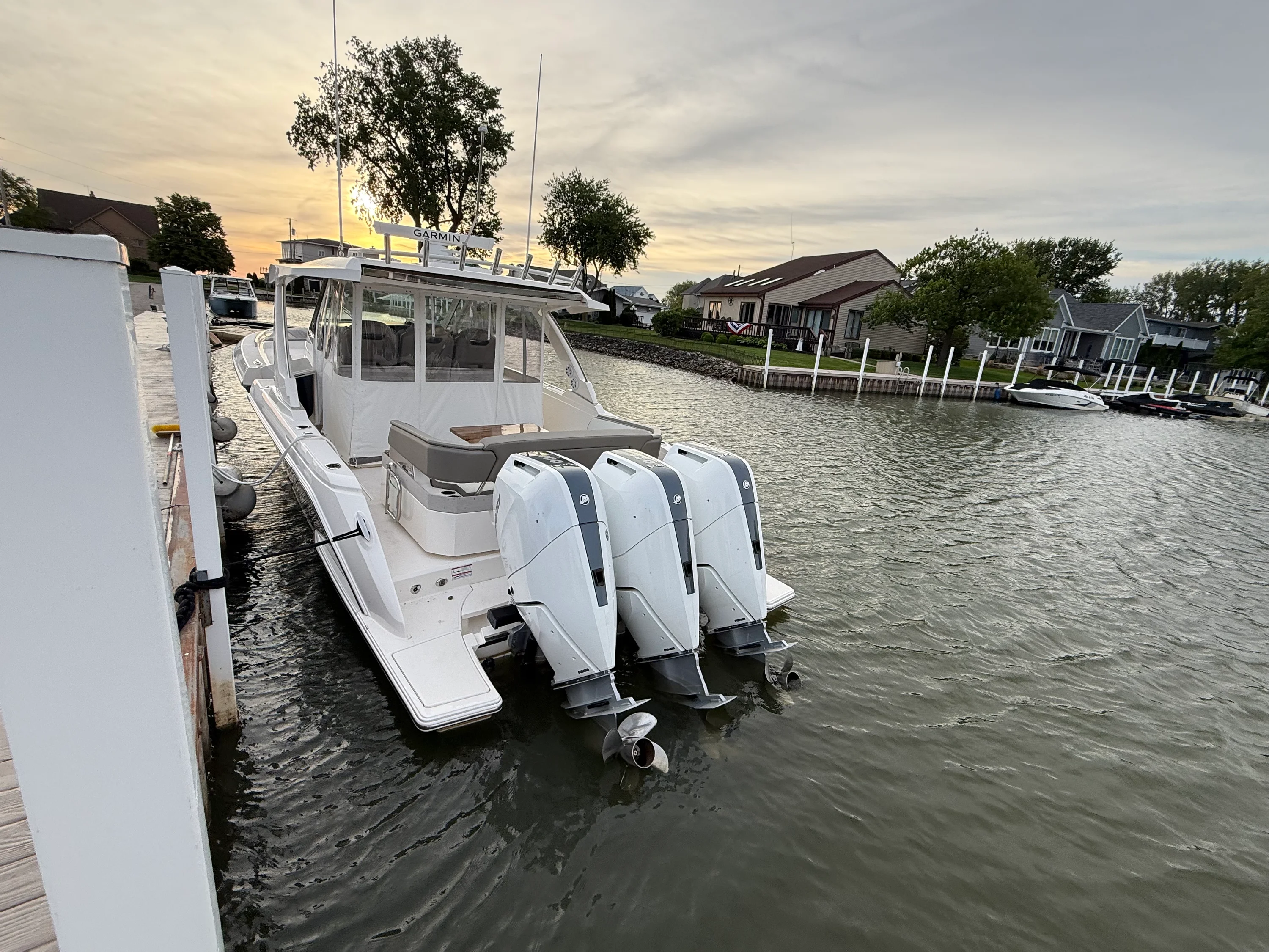 2025 Tiara Yachts 38 LS Image Thumbnail #5
