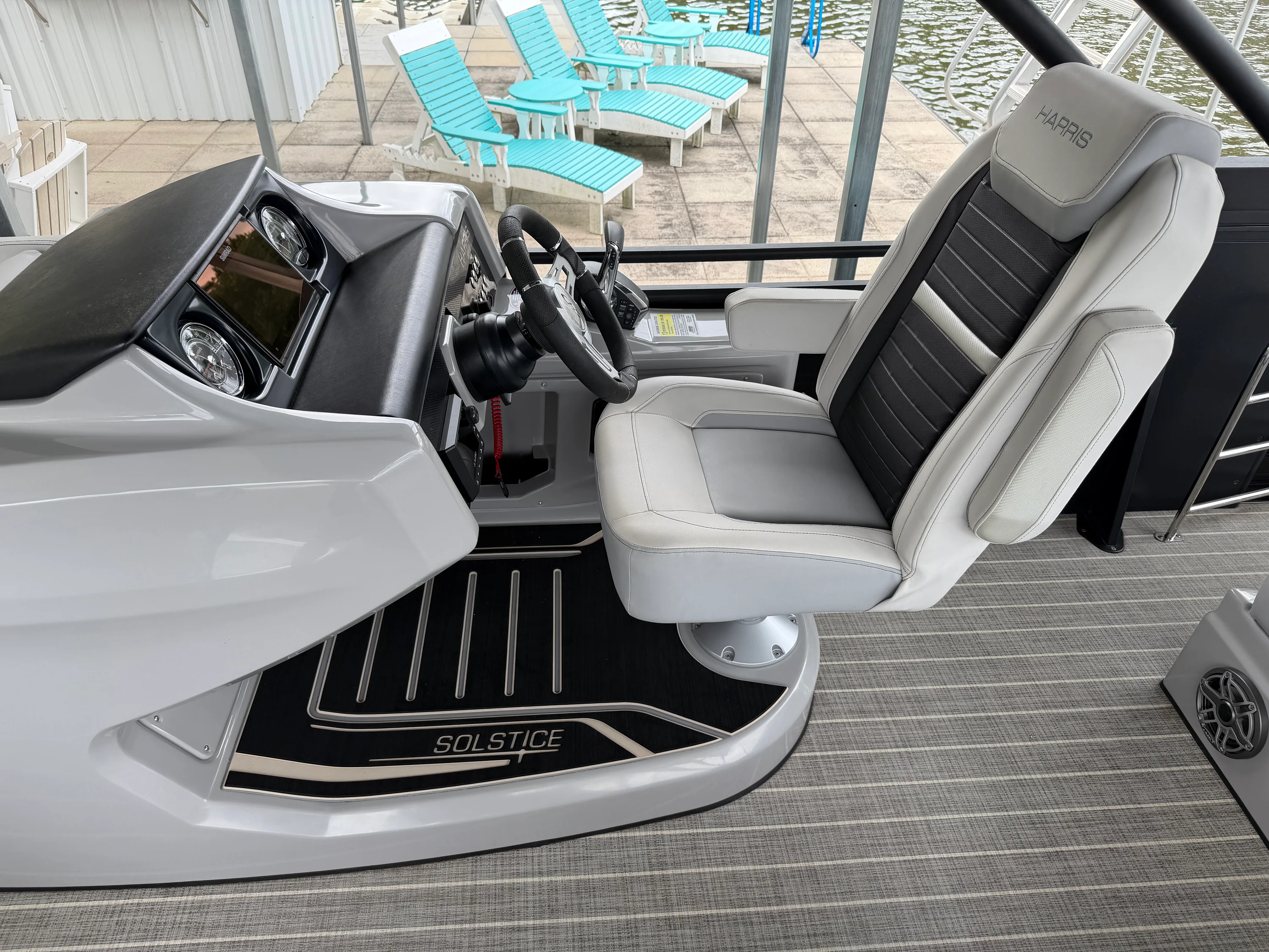 2023 Harris 250 SOL Image Thumbnail #2
