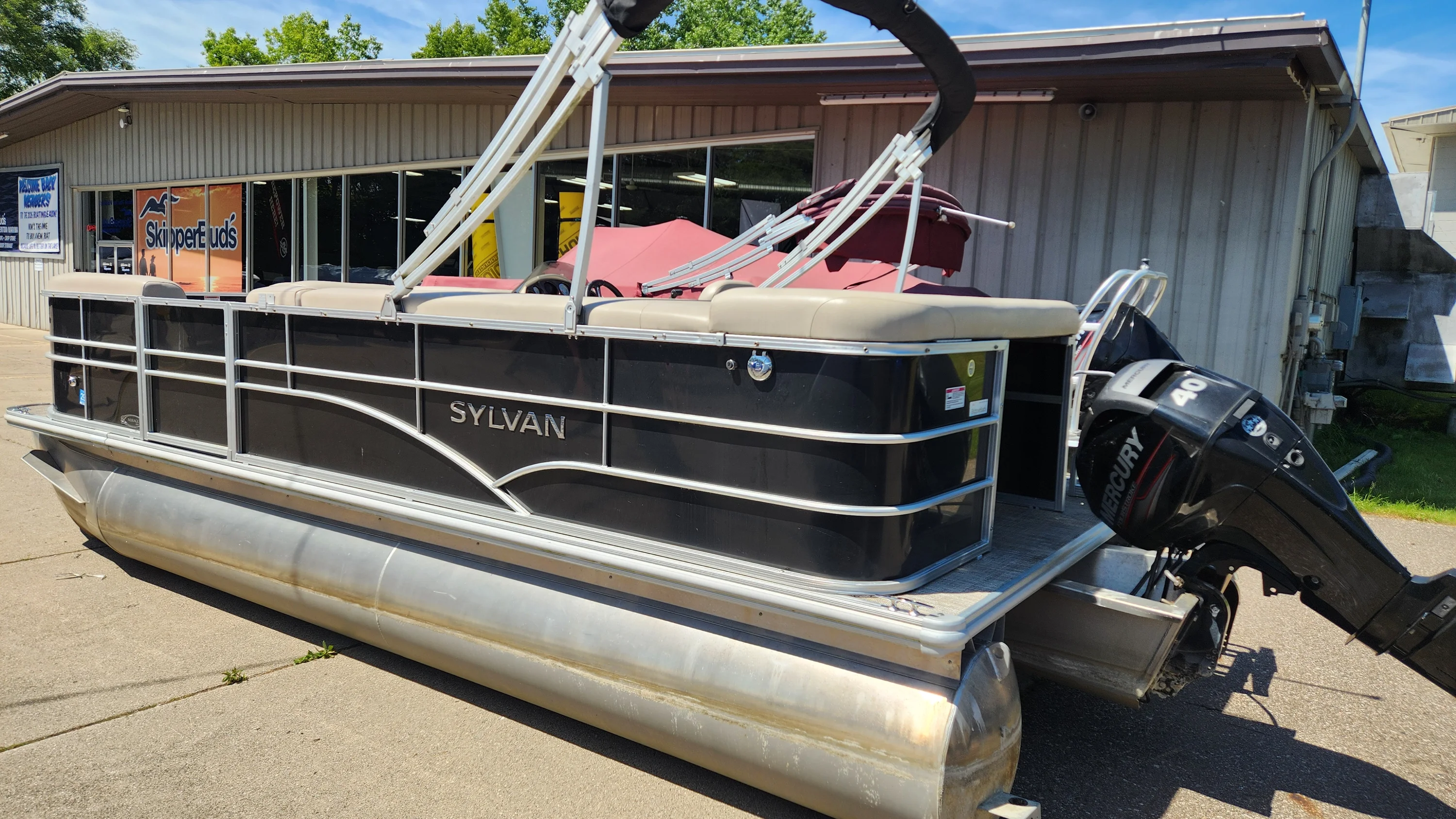 2016 Sylvan 820 MIRAGE Image Thumbnail #3