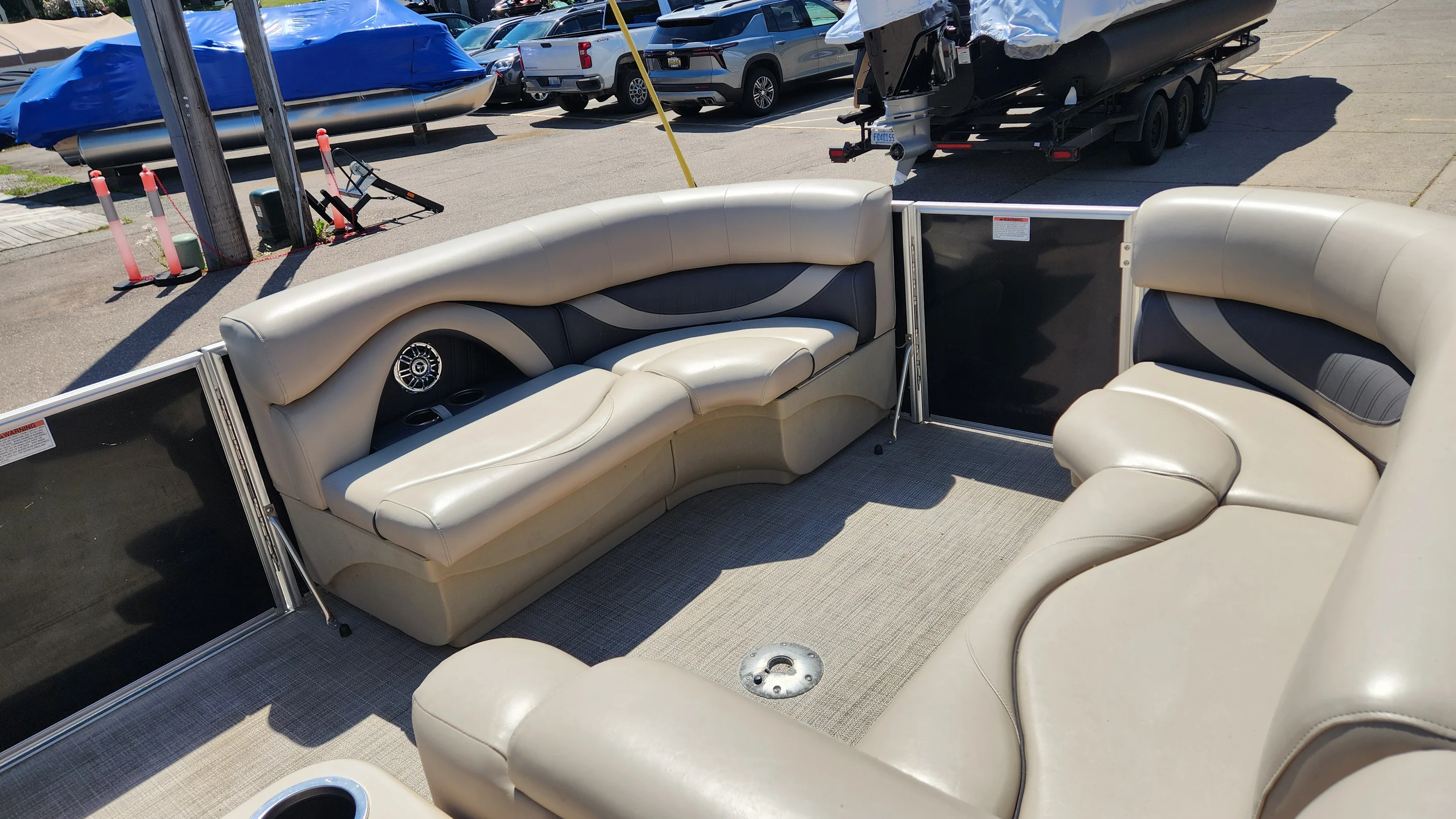 2016 Sylvan 820 MIRAGE Image Thumbnail #6