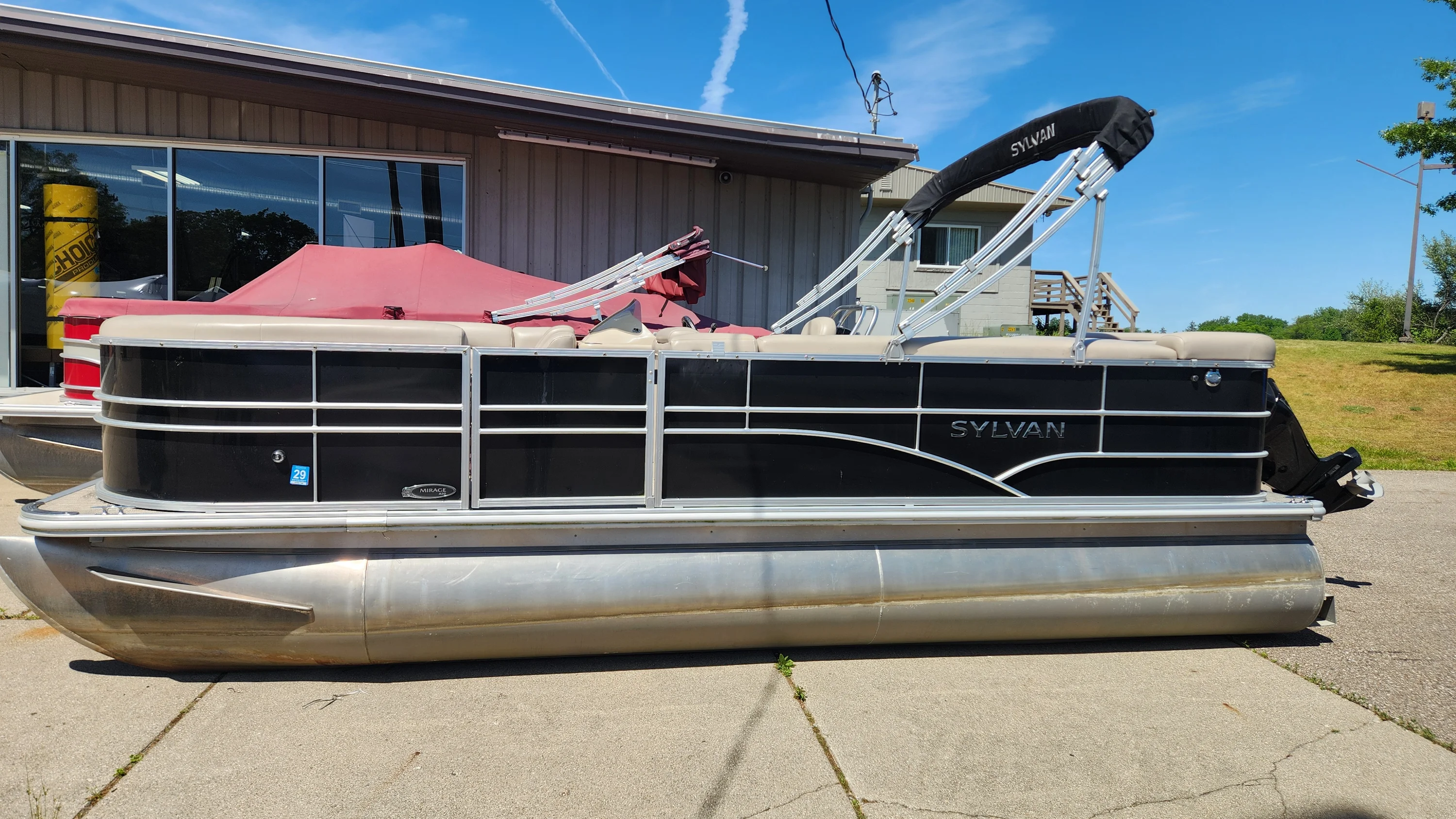 2016 Sylvan 820 MIRAGE Image Thumbnail #4