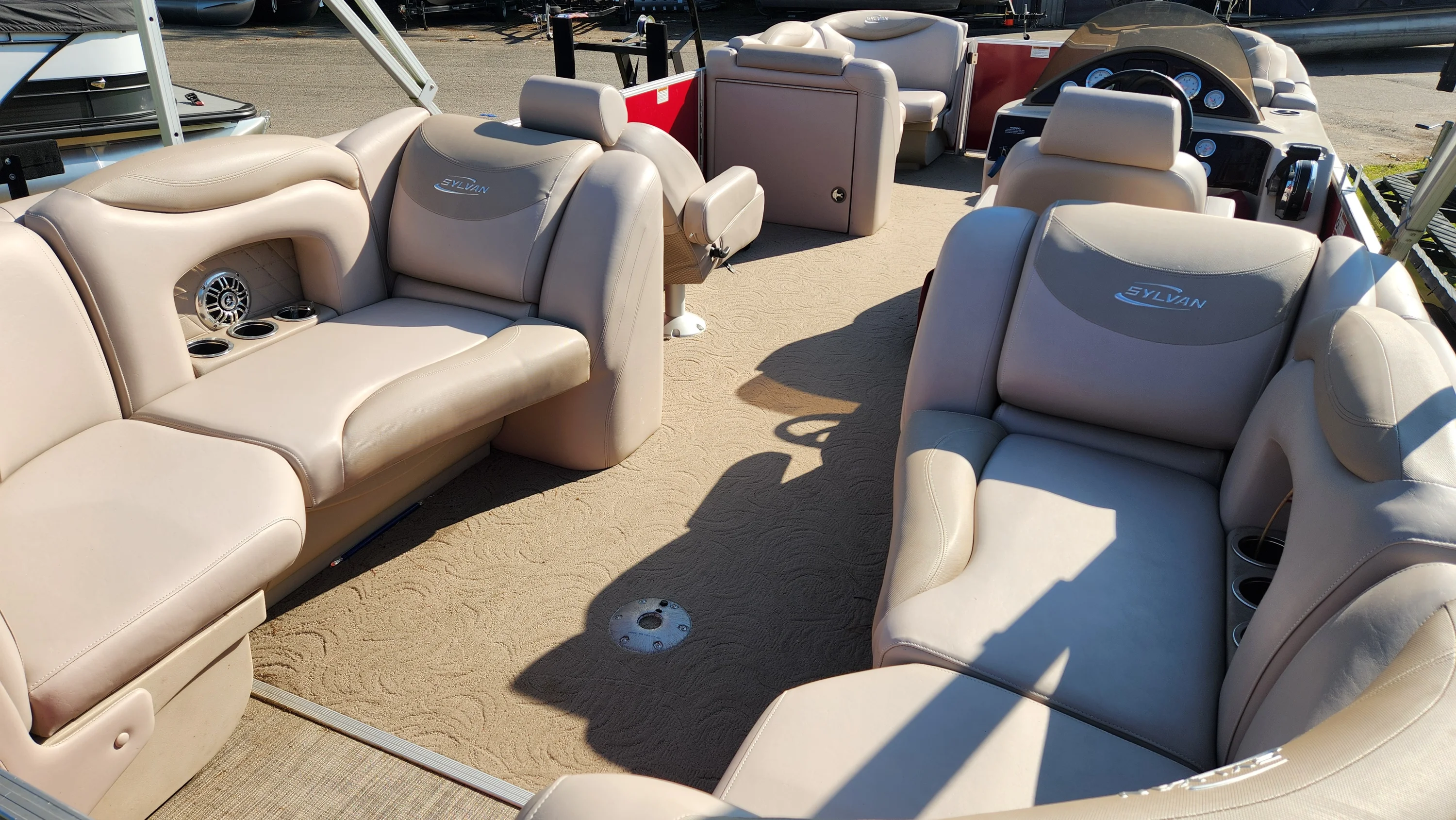 2014 Sylvan MIRAGE 8524 Image Thumbnail #11