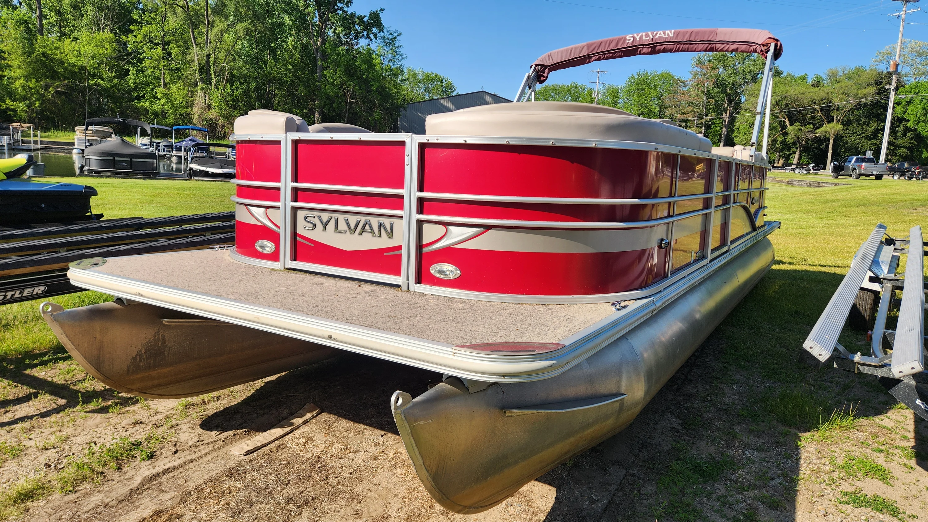 2014 Sylvan MIRAGE 8524 Image Thumbnail #3