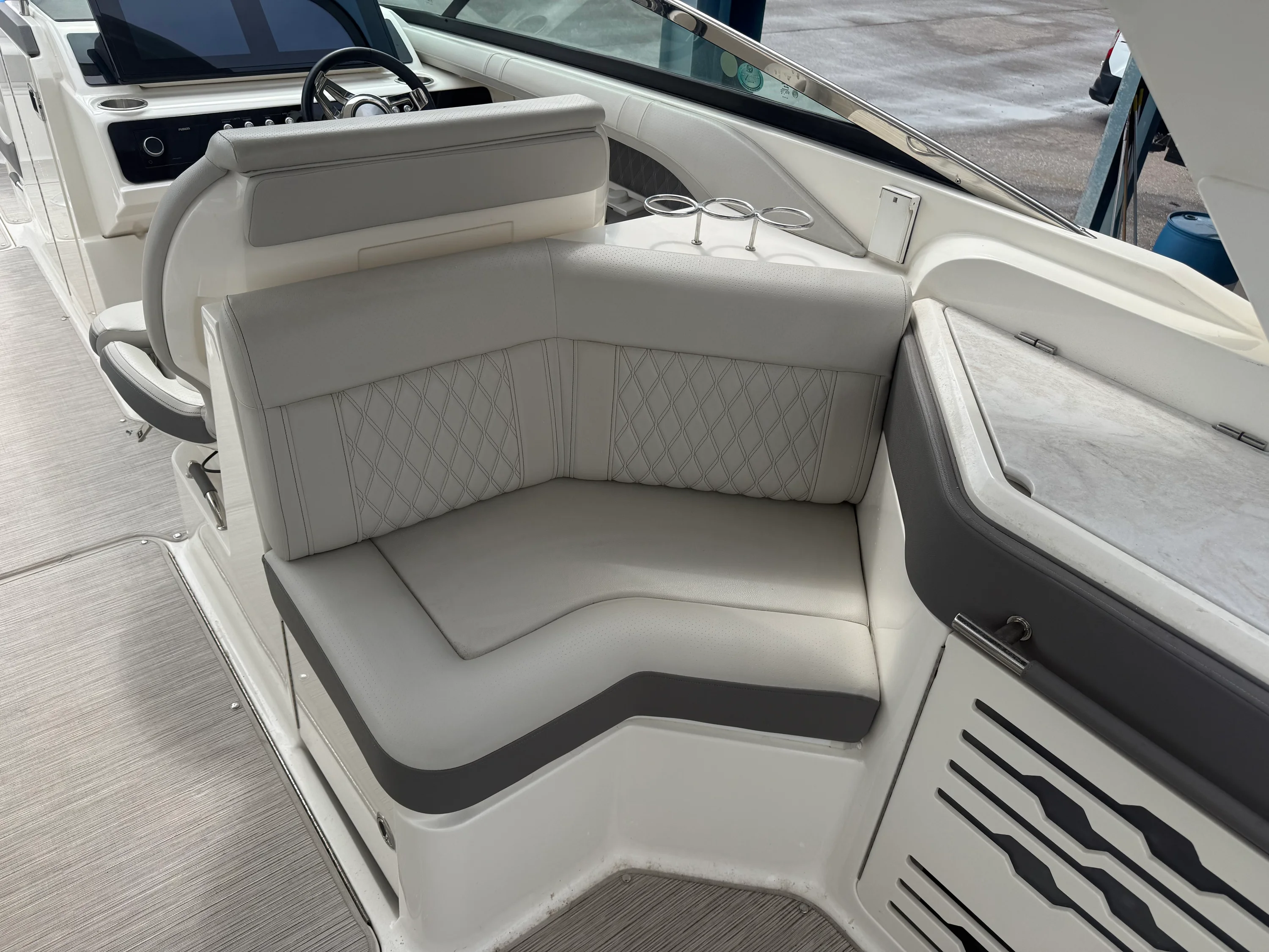 2022 Sea Ray 310 SLX Image Thumbnail #7