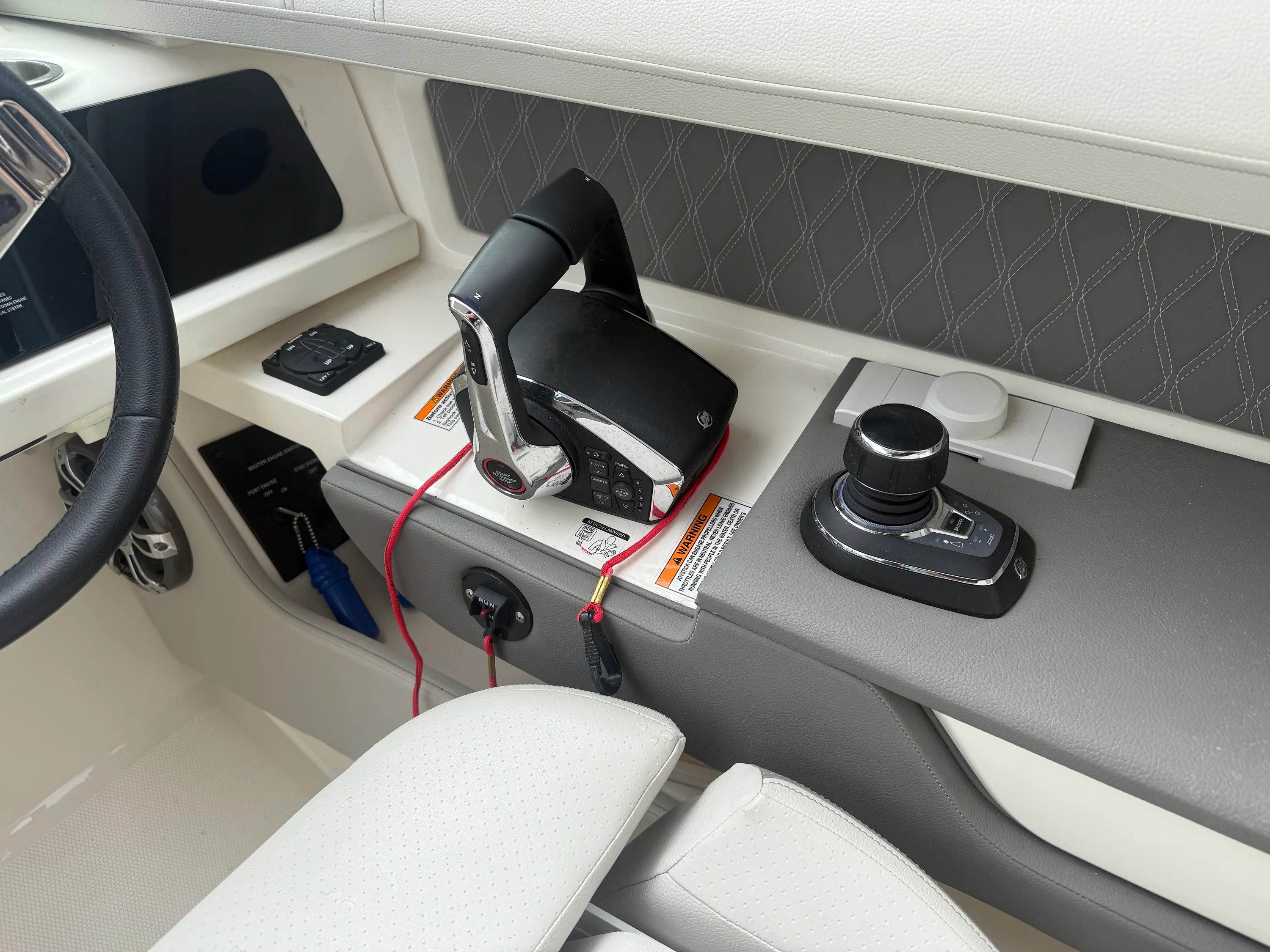 2022 Sea Ray 310 SLX Image Thumbnail #15