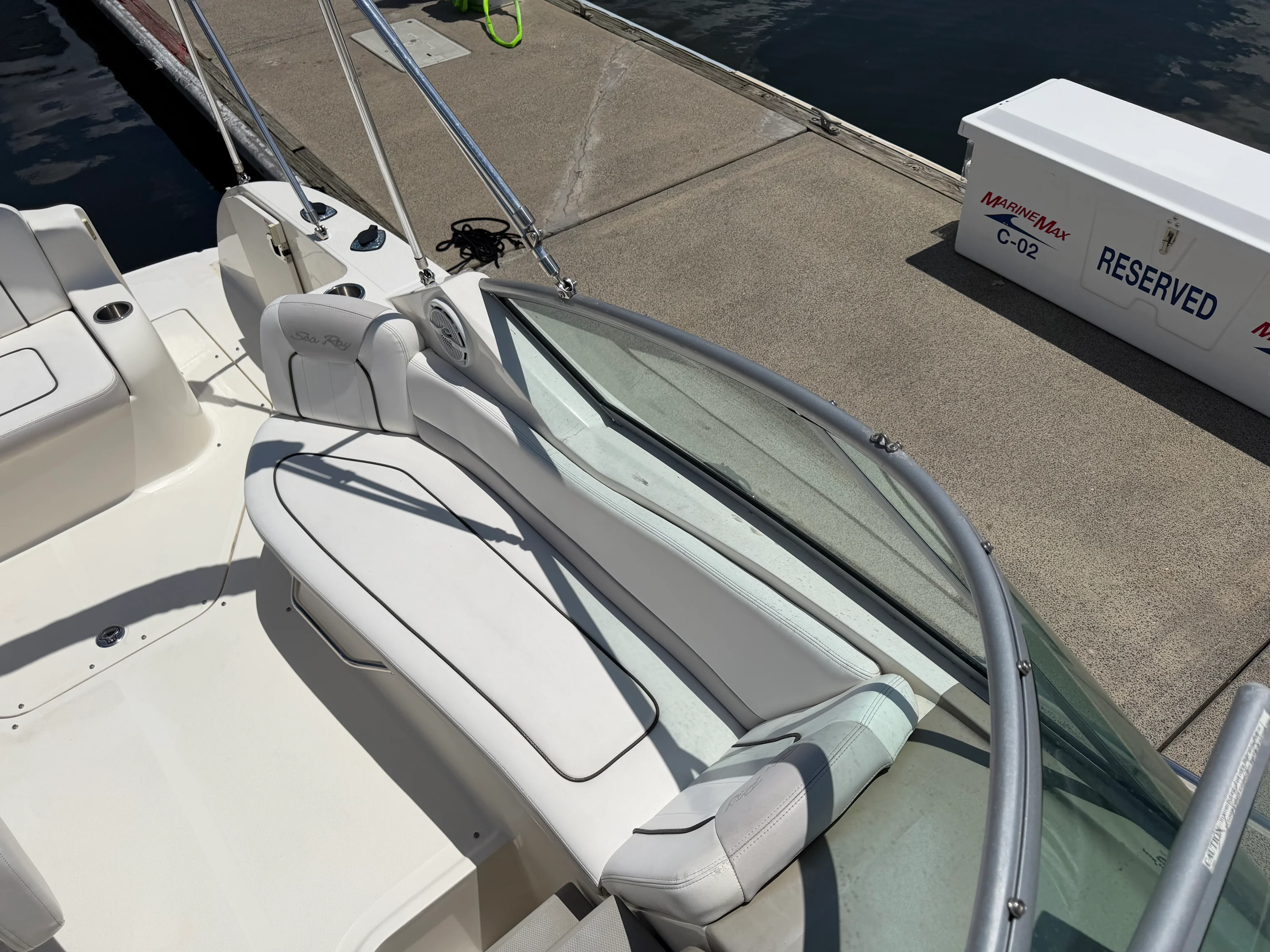 2011 Sea Ray 240 SUNDANCER Image Thumbnail #19