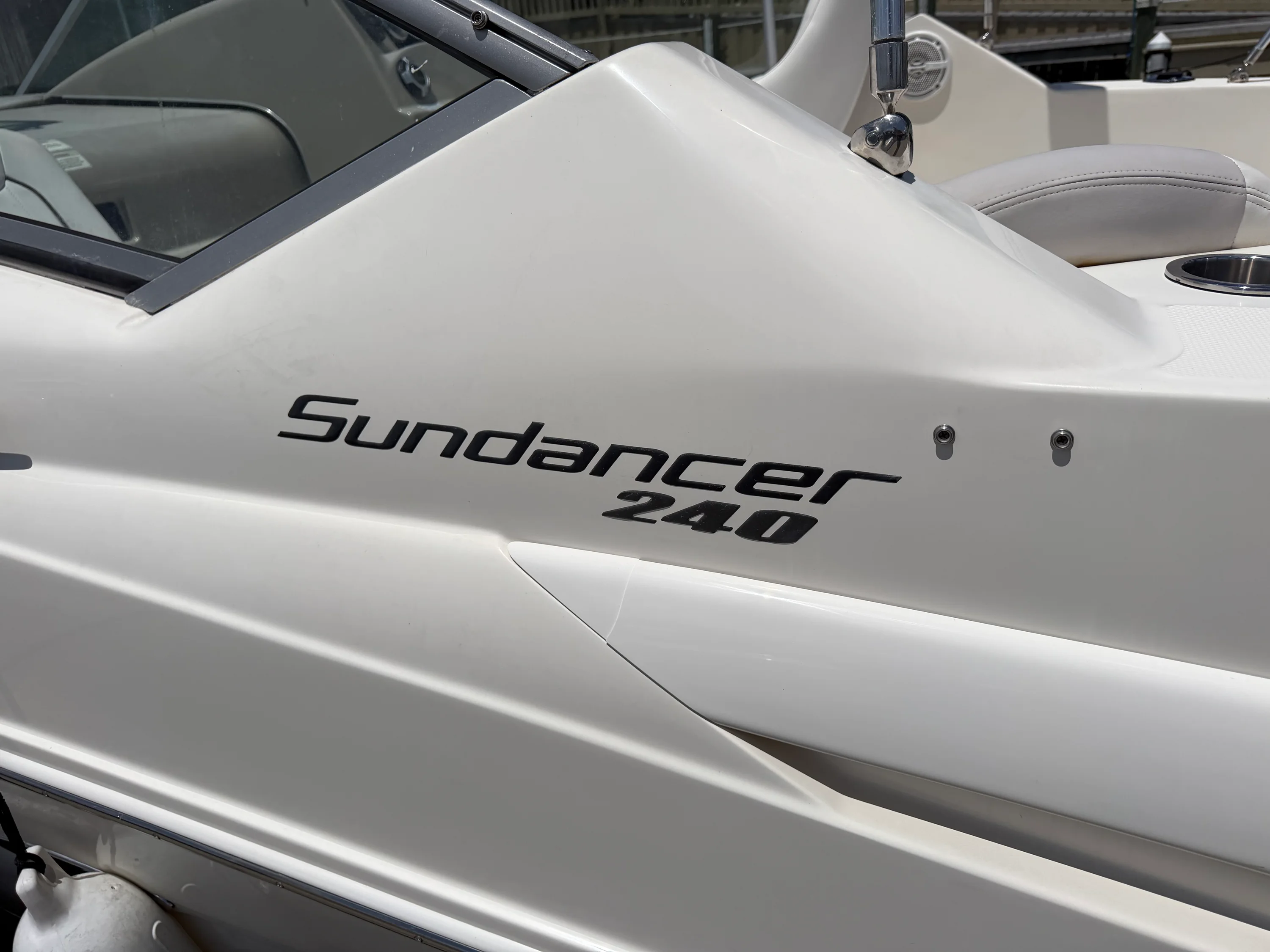 2011 Sea Ray 240 SUNDANCER Image Thumbnail #4