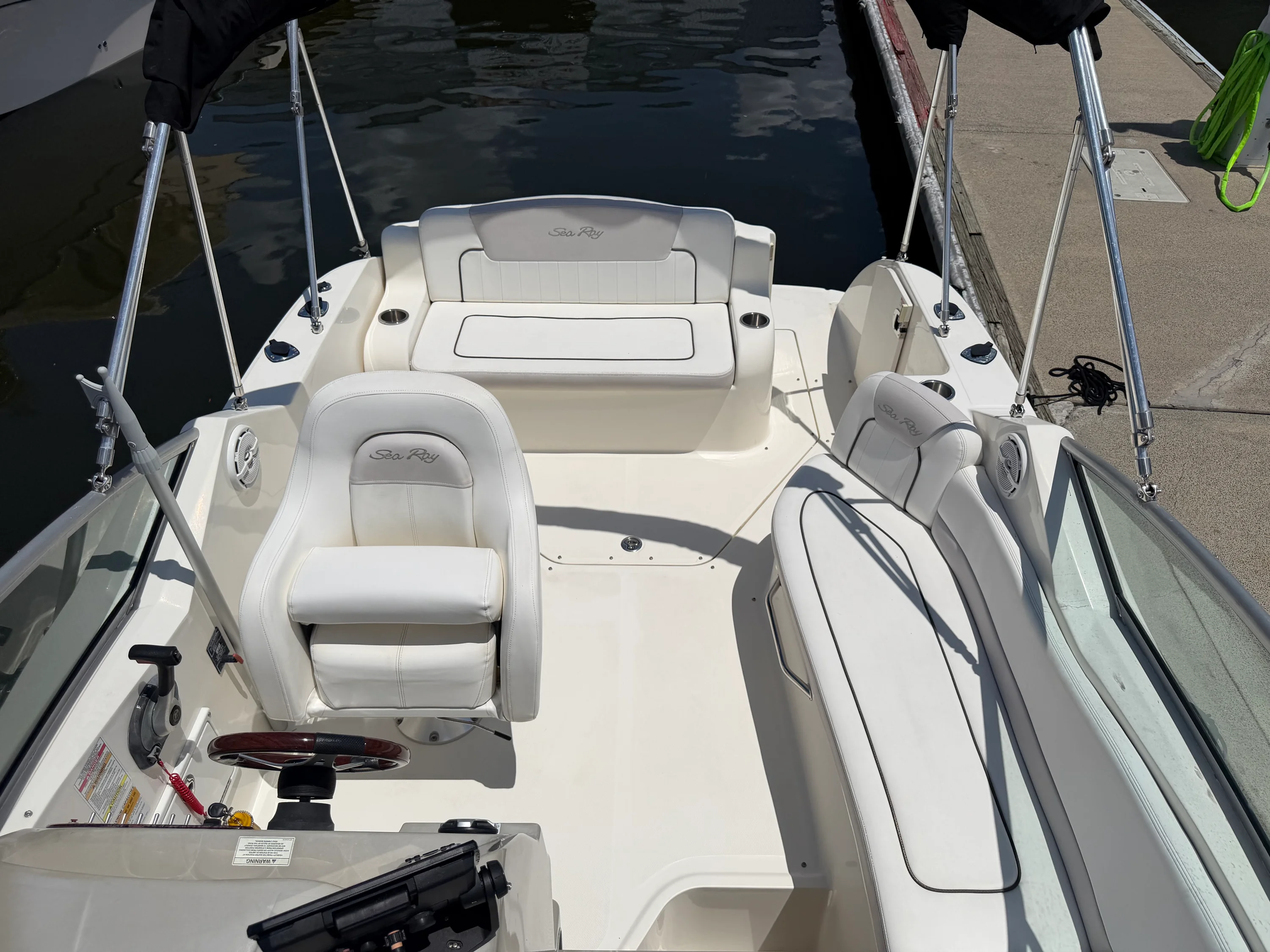 2011 Sea Ray 240 SUNDANCER Image Thumbnail #17