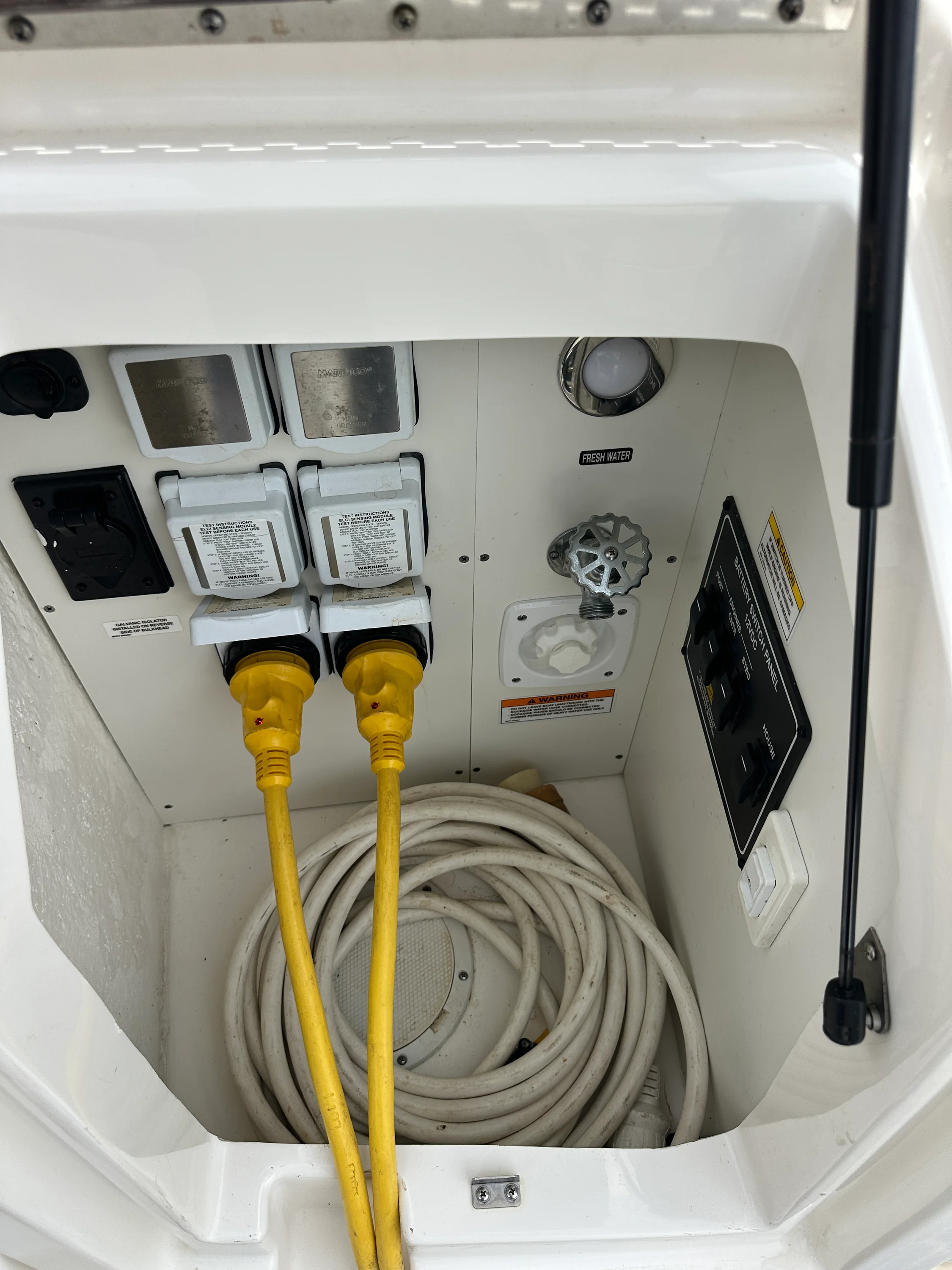 2022 Sea Ray 320 SUNDANCER OB Image Thumbnail #34