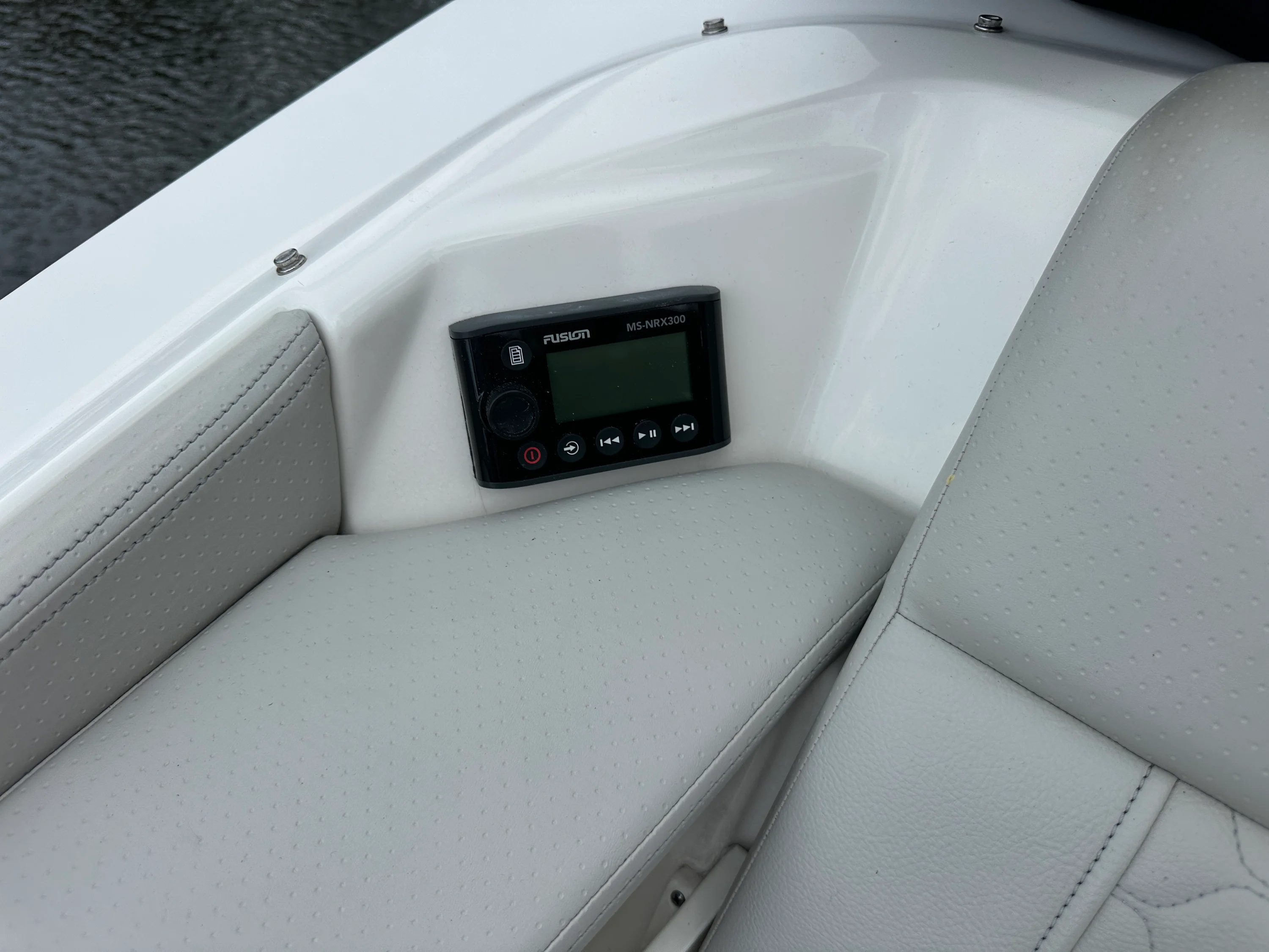 2022 Sea Ray 320 SUNDANCER OB Image Thumbnail #35