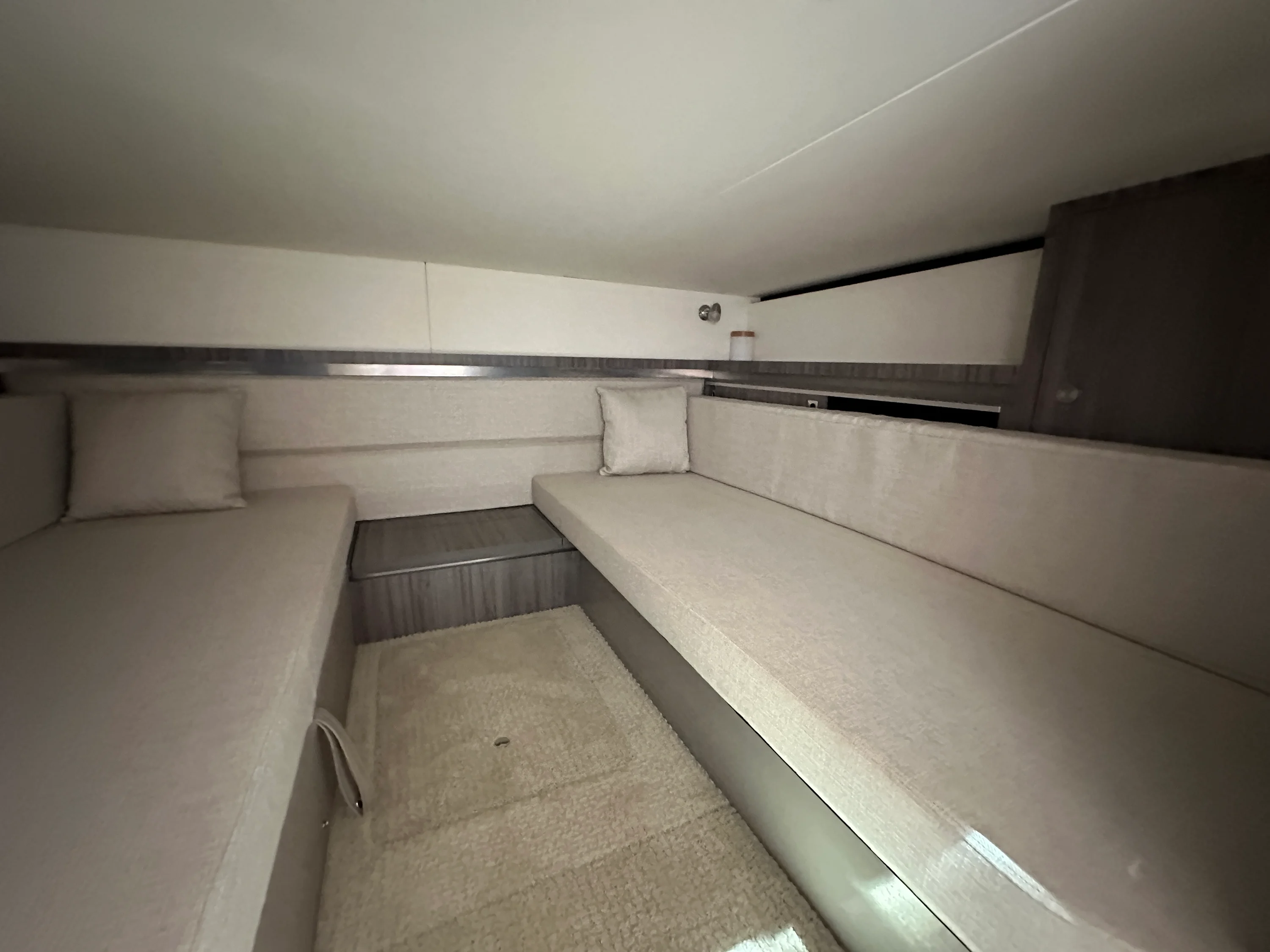 2022 Sea Ray 320 SUNDANCER OB Image Thumbnail #18