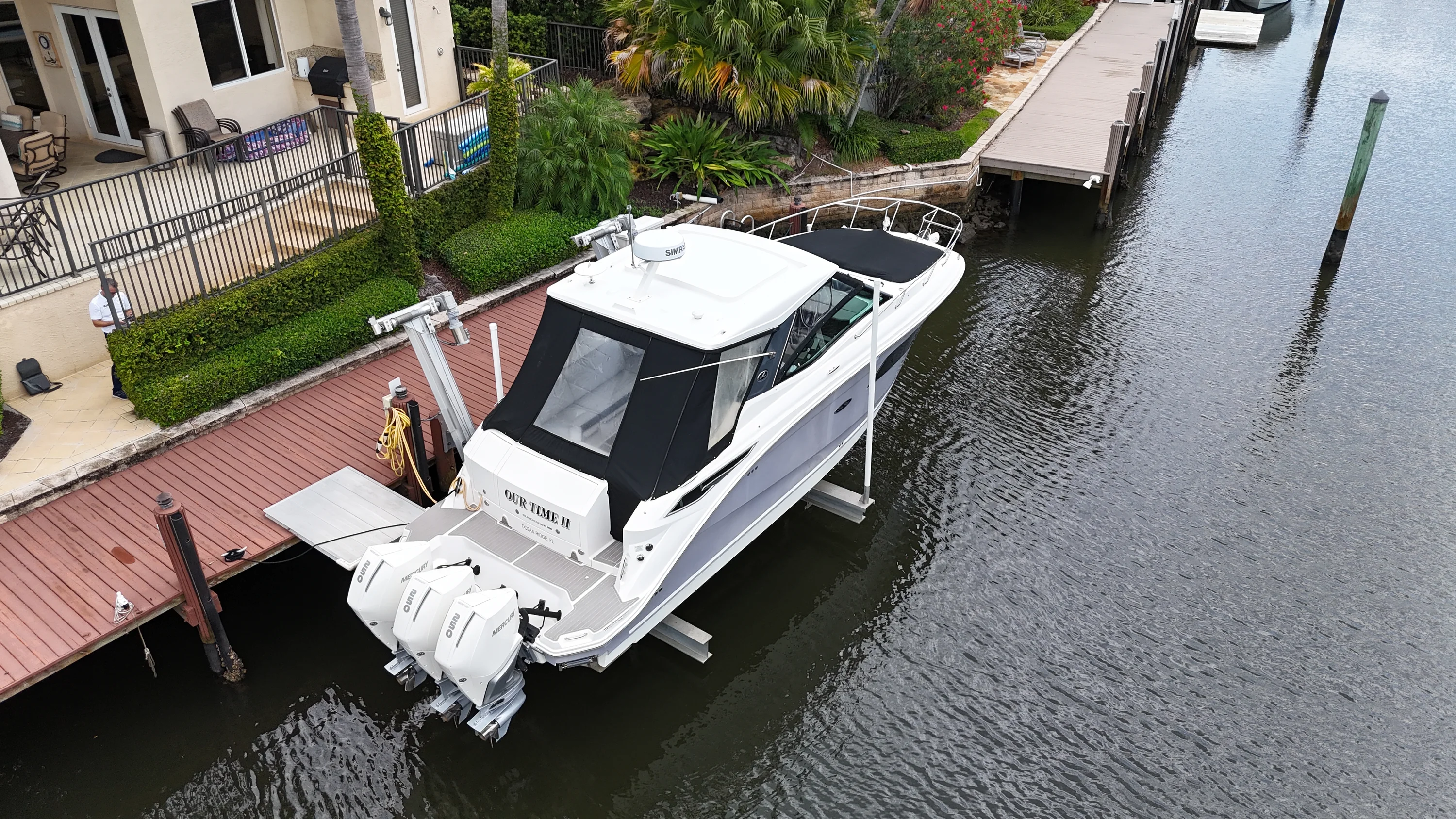 2022 Sea Ray 320 SUNDANCER OB Image Thumbnail #3