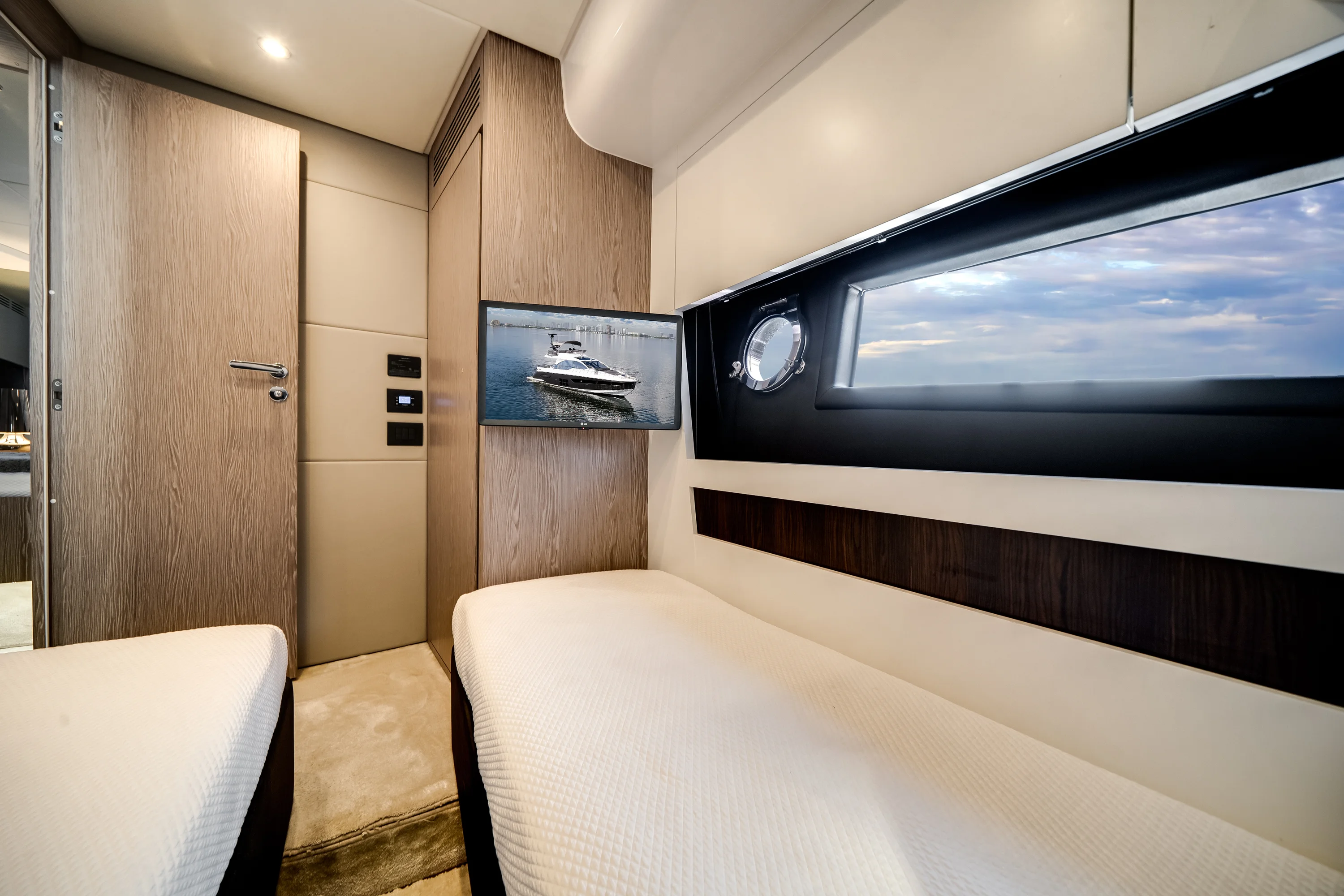 2021 Azimut S6 SPORTFLY Image Thumbnail #45