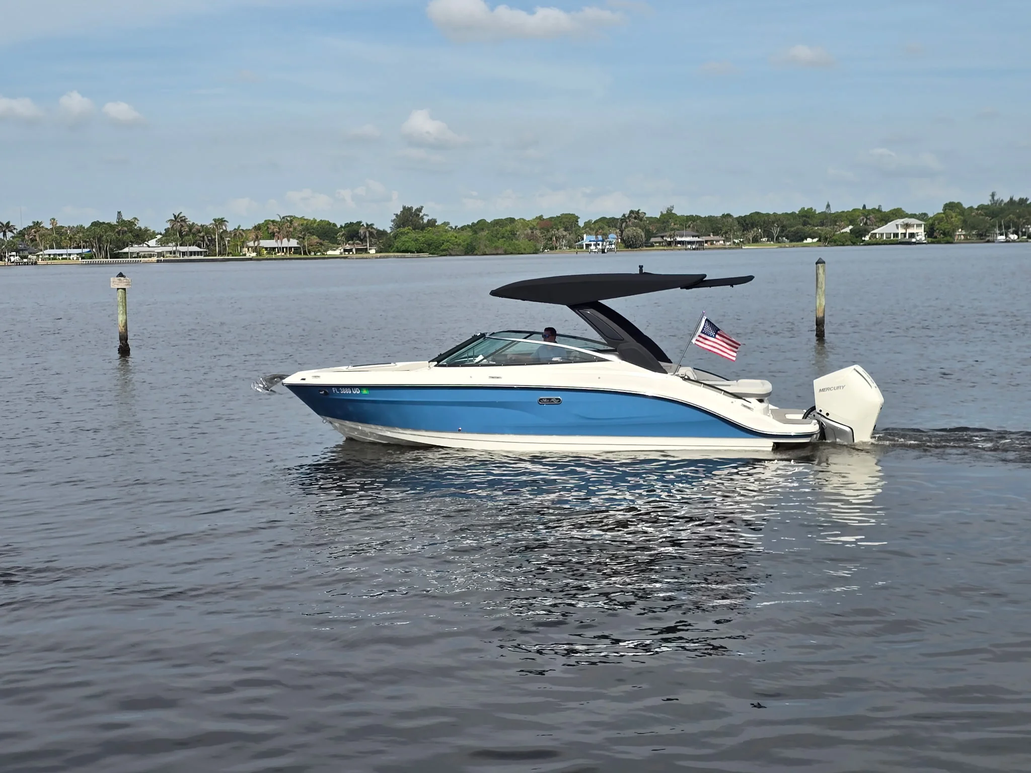 2025 Sea Ray 260 SLX OB Image Thumbnail #0