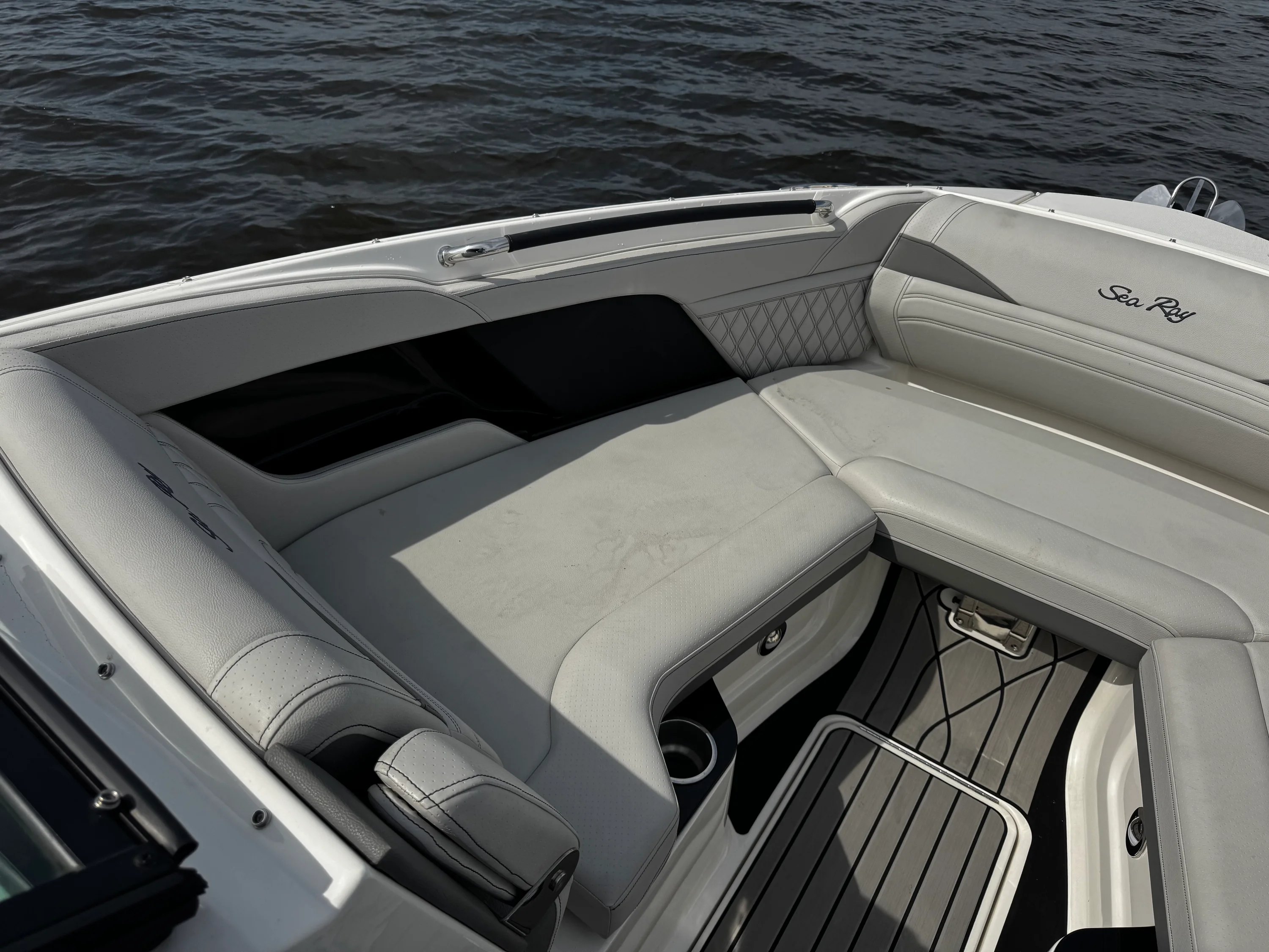 2025 Sea Ray 260 SLX OB Image Thumbnail #33