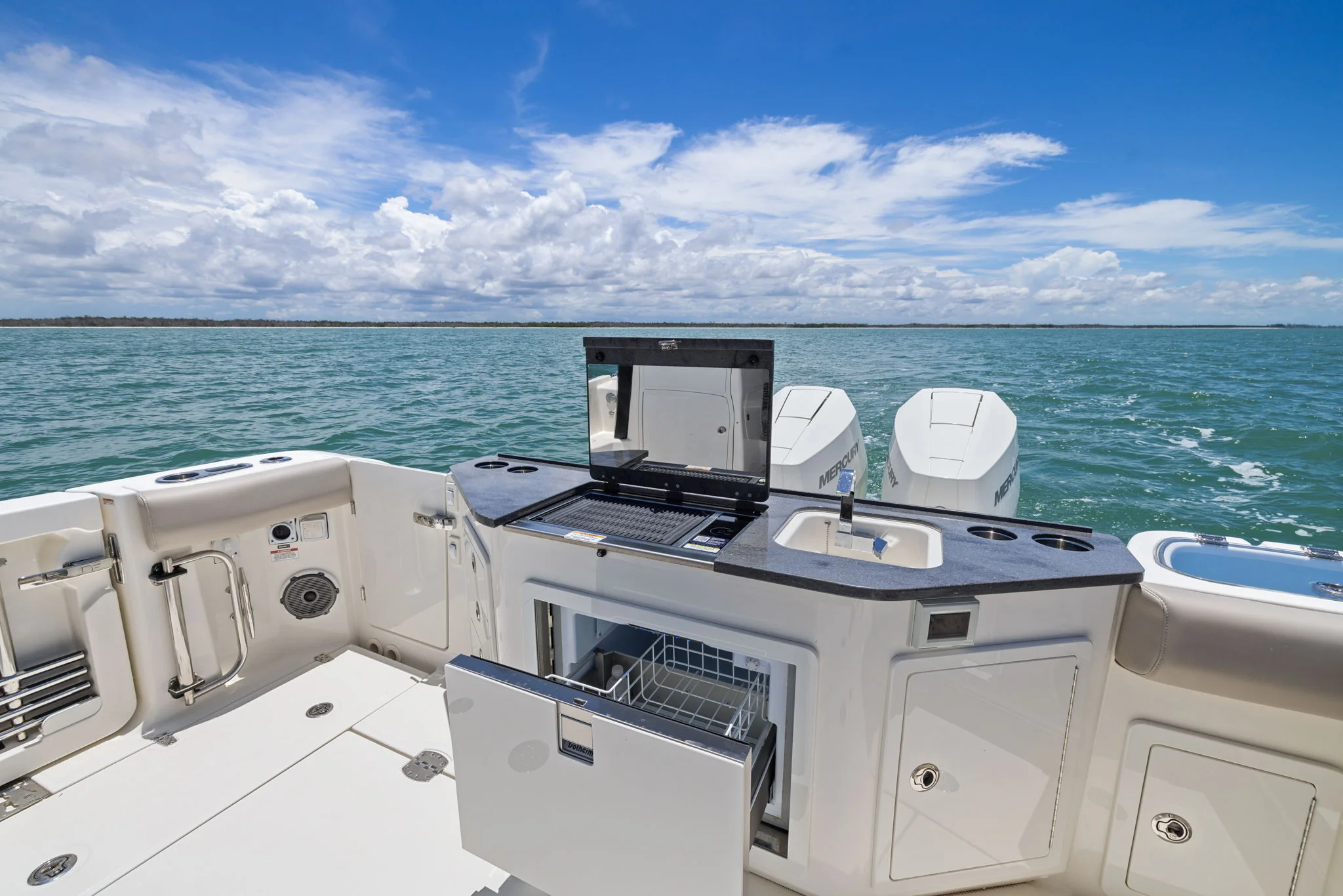 2025 Boston Whaler 365 CONQUEST Image Thumbnail #41