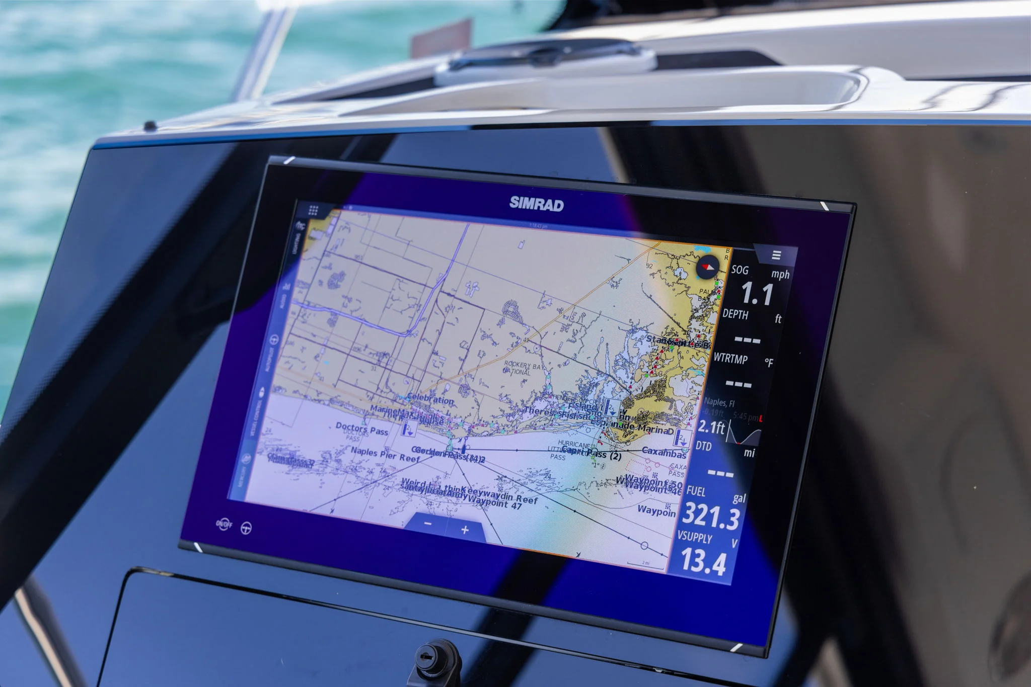 2025 Boston Whaler 365 CONQUEST Image Thumbnail #28