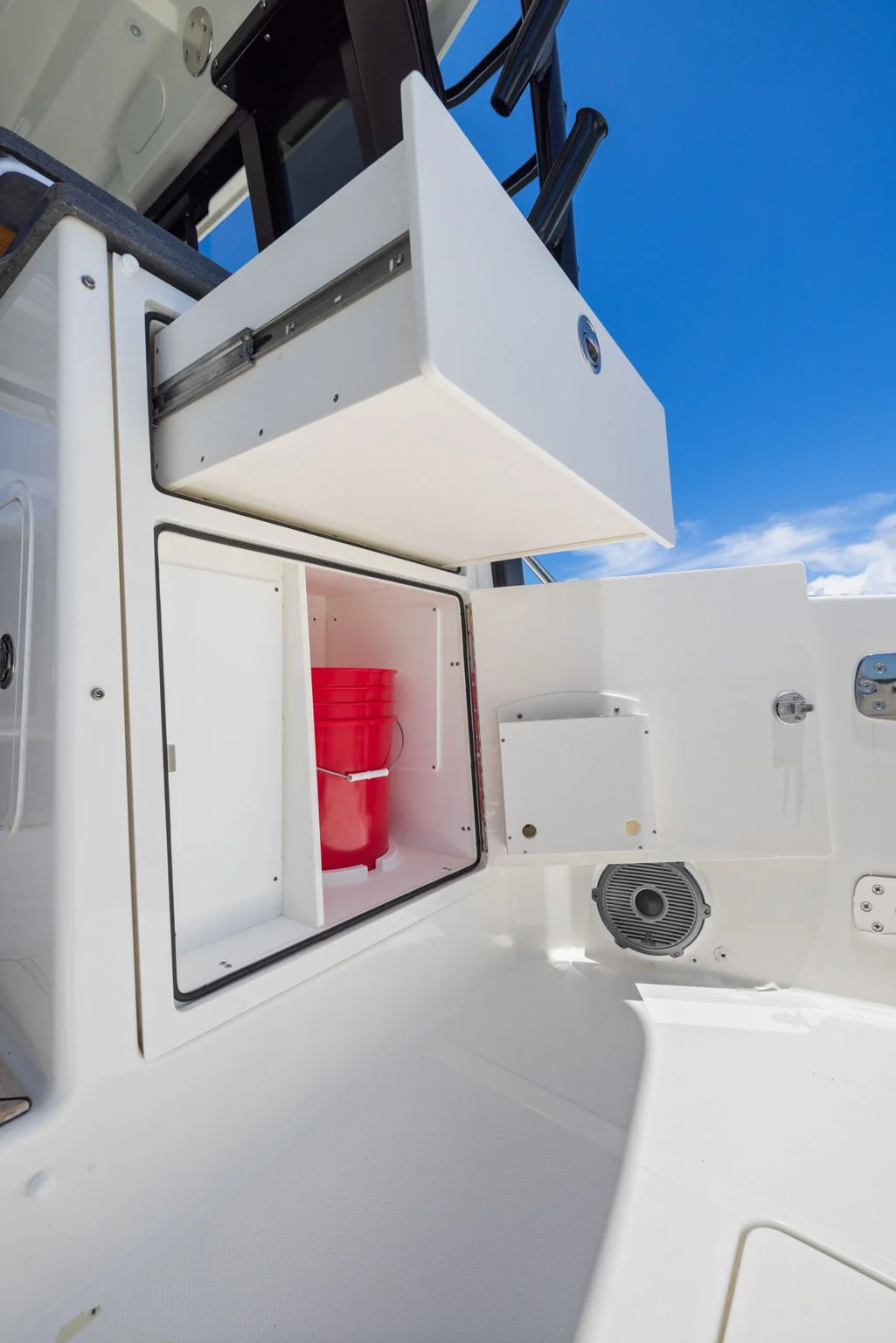 2025 Boston Whaler 365 CONQUEST Image Thumbnail #45
