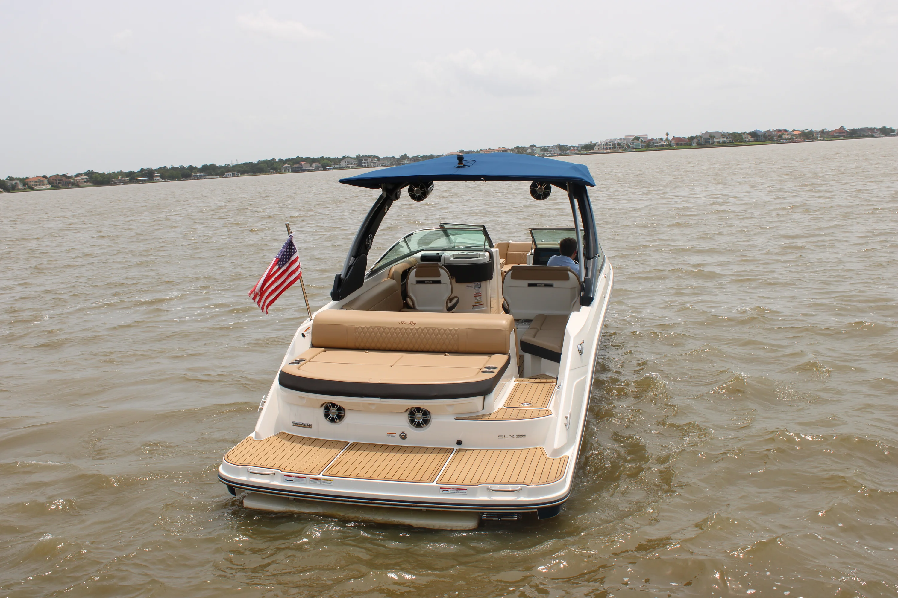 2020 Sea Ray SLX 280 Image Thumbnail #3