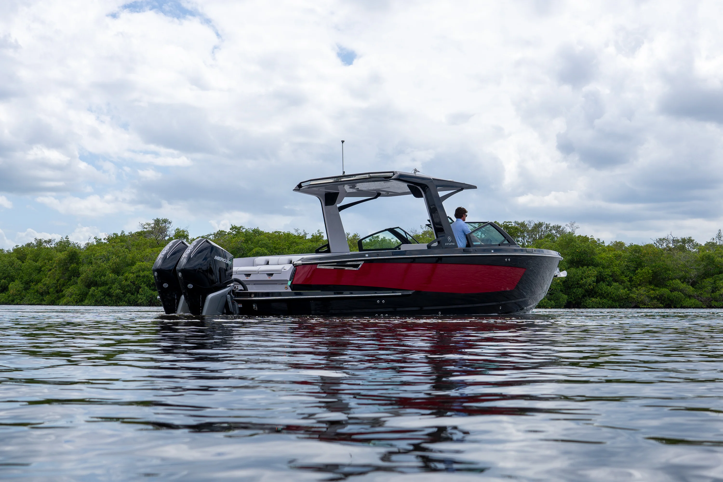 2024 Aviara AV32 Outboard Image Thumbnail #2