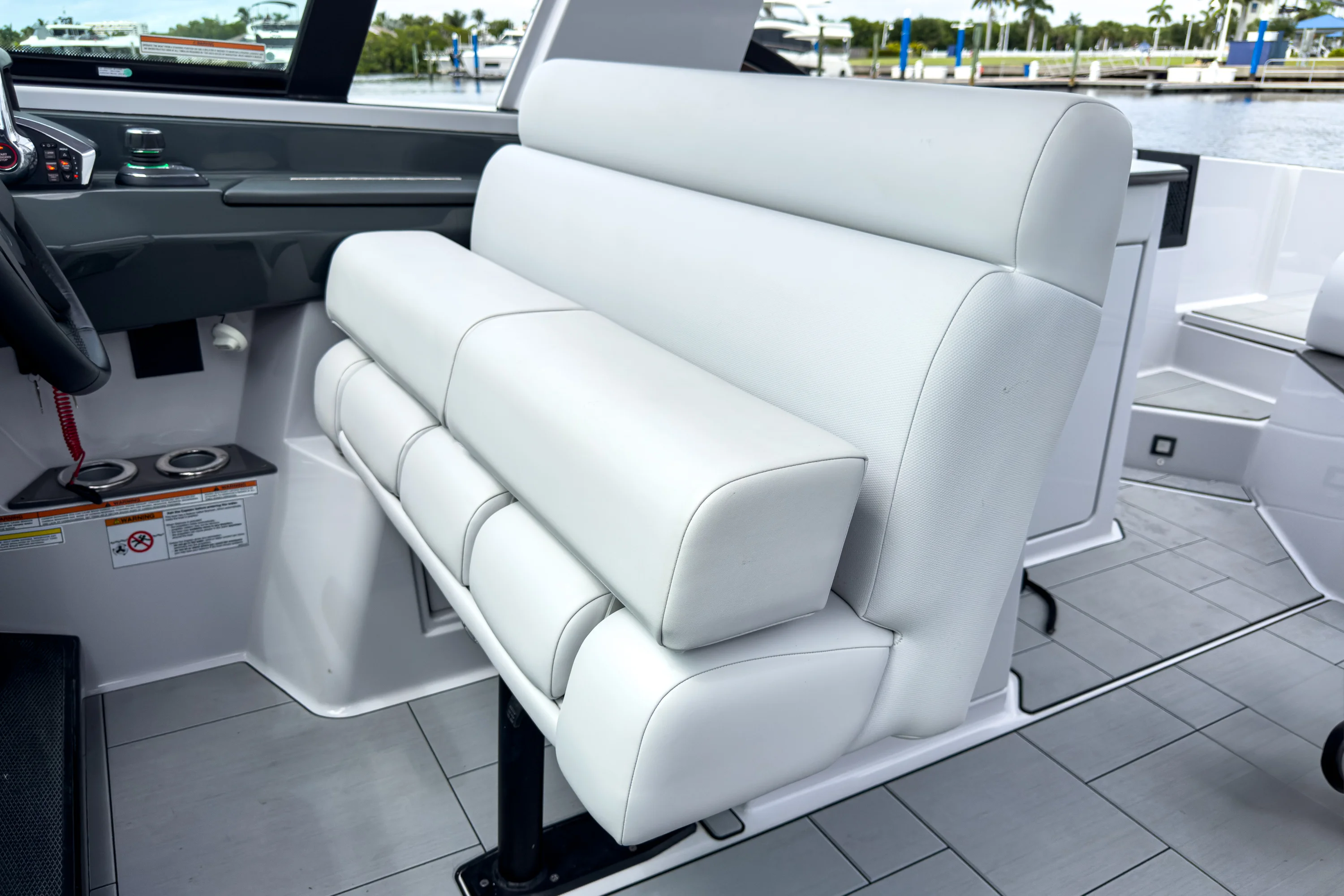 2024 Aviara AV32 Outboard Image Thumbnail #16
