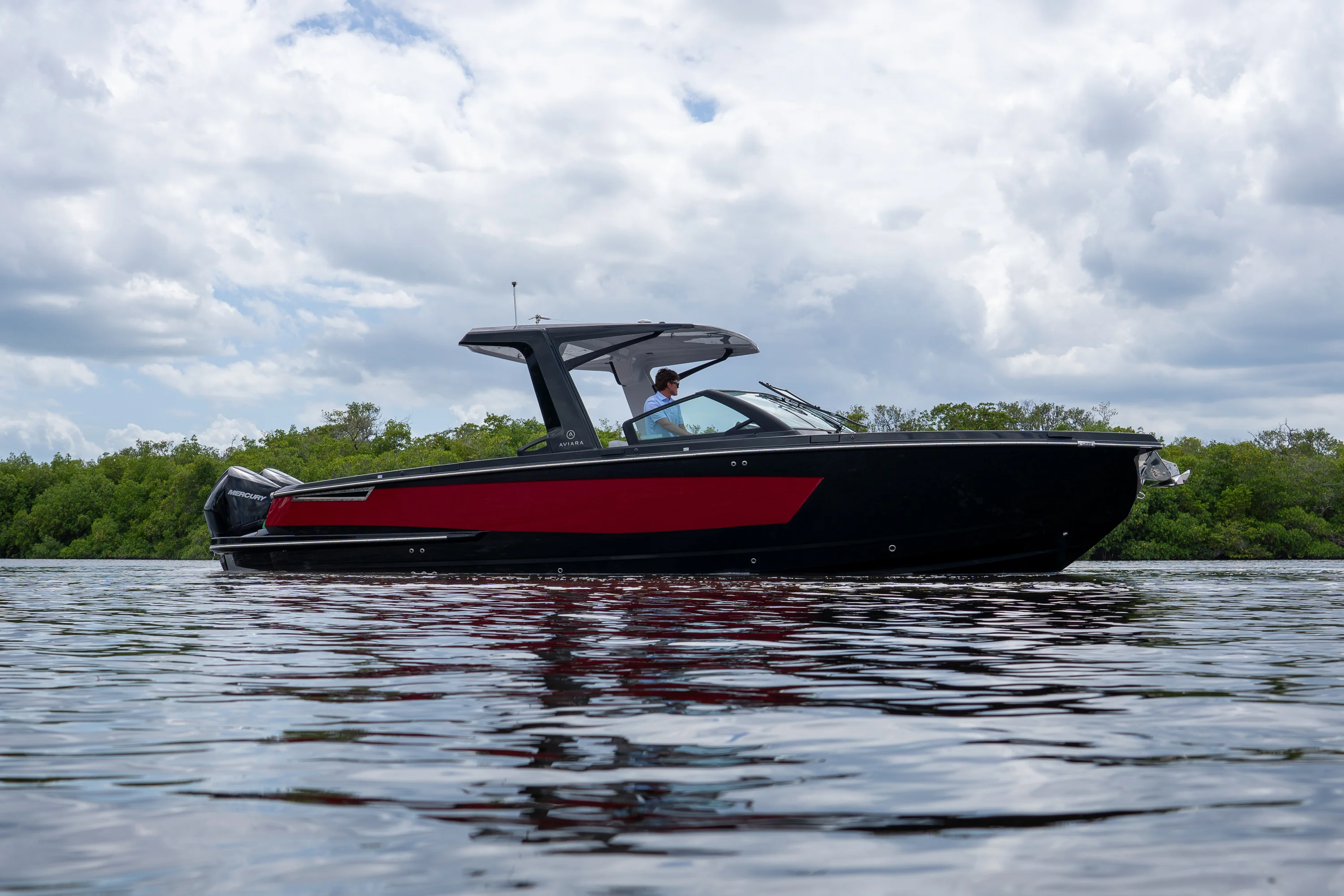 2024 Aviara AV32 Outboard Image Thumbnail #0