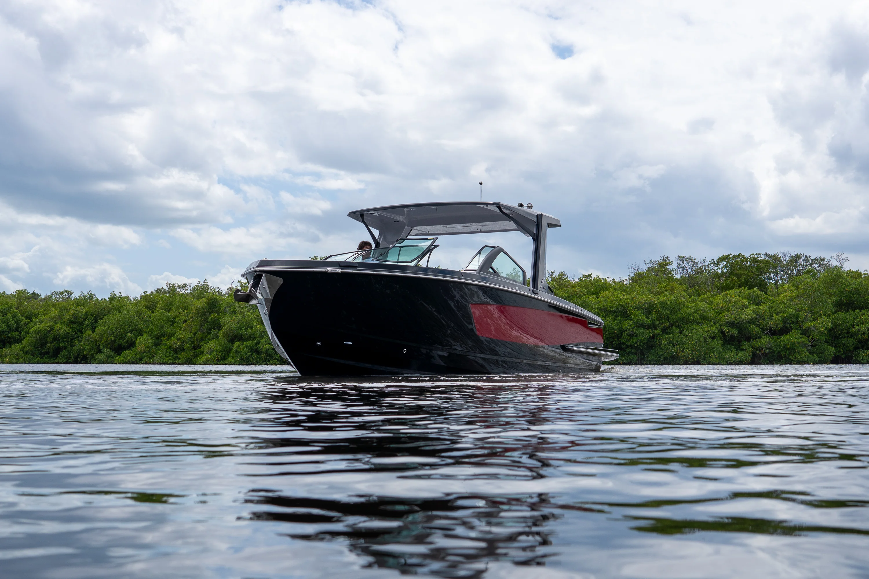 2024 Aviara AV32 Outboard Image Thumbnail #23