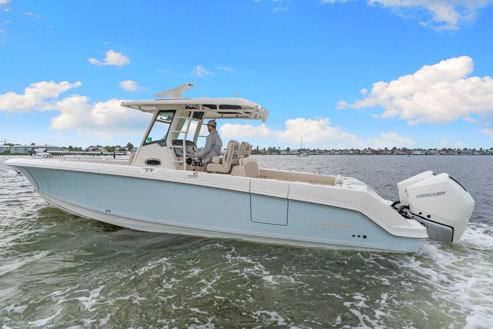 2022 Boston Whaler 330 OUTRAGE Image Thumbnail #7