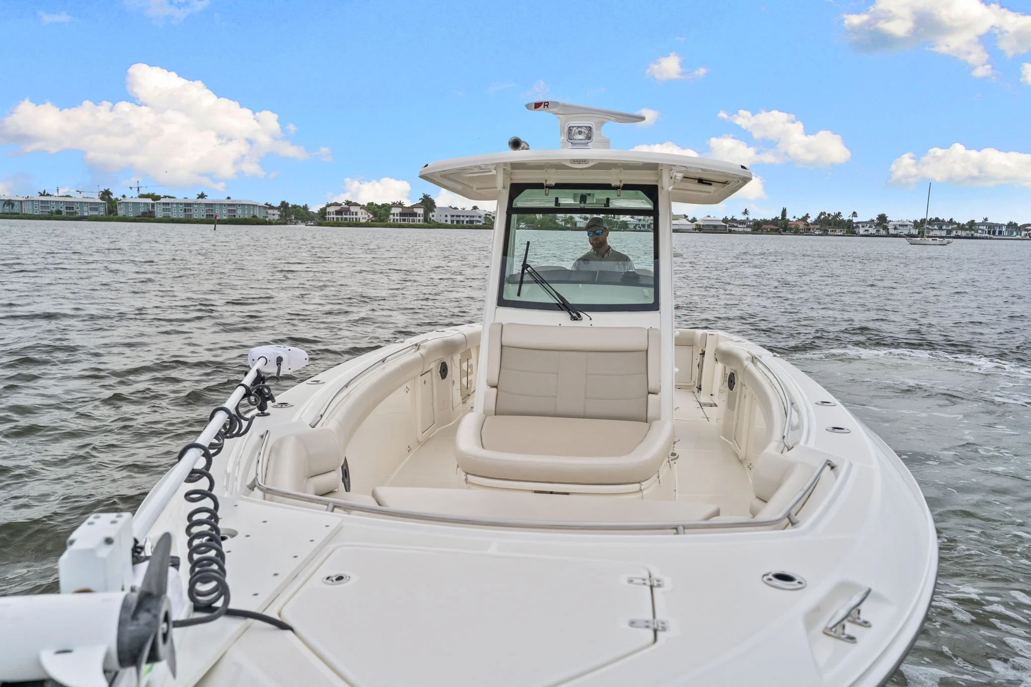 2022 Boston Whaler 330 OUTRAGE Image Thumbnail #9