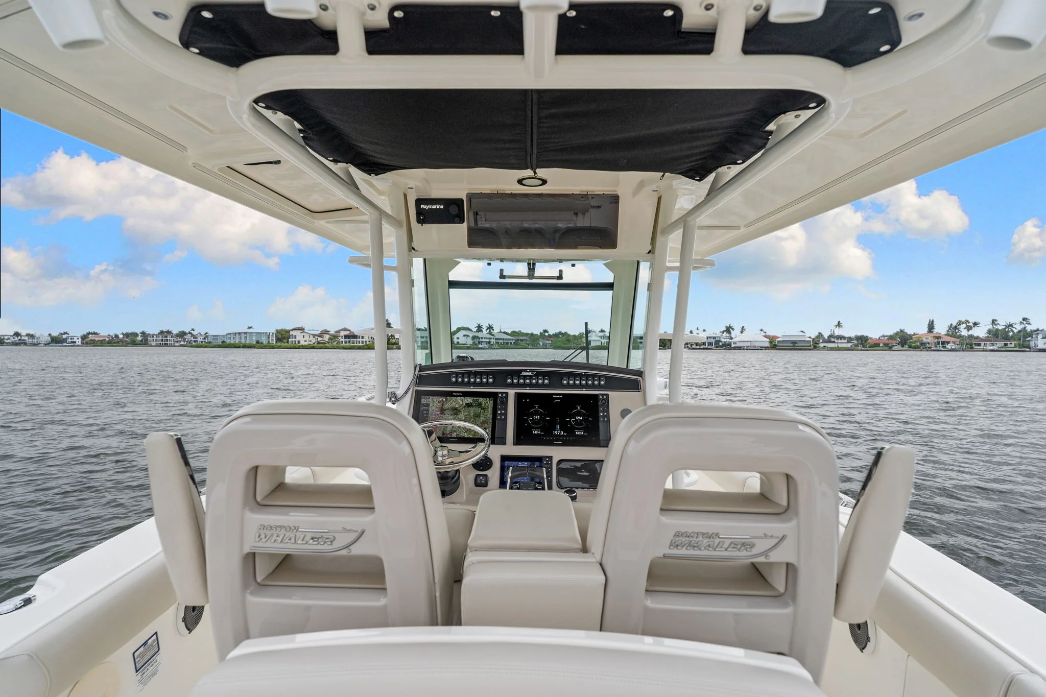 2022 Boston Whaler 330 OUTRAGE Image Thumbnail #17