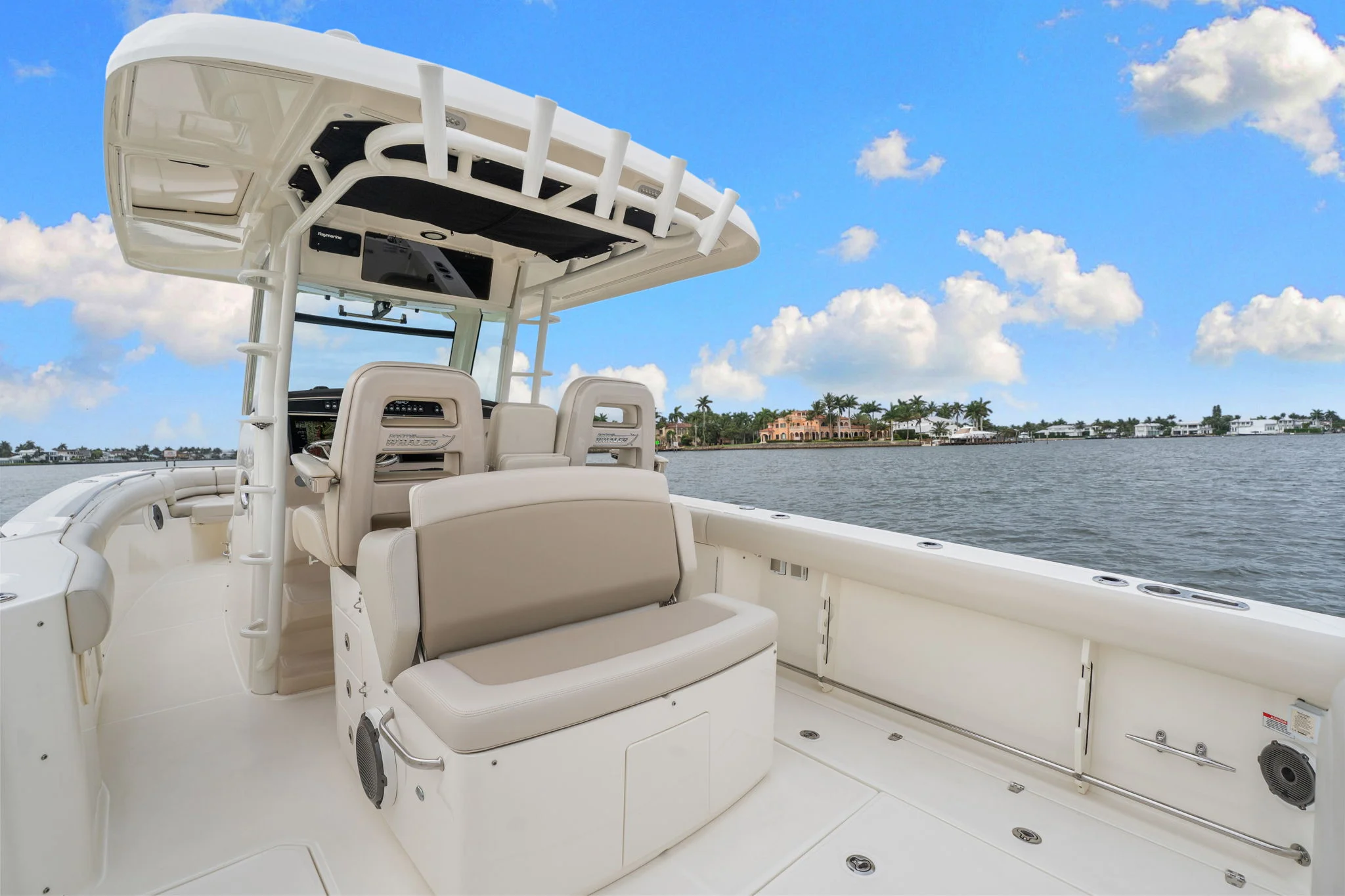 2022 Boston Whaler 330 OUTRAGE Image Thumbnail #28