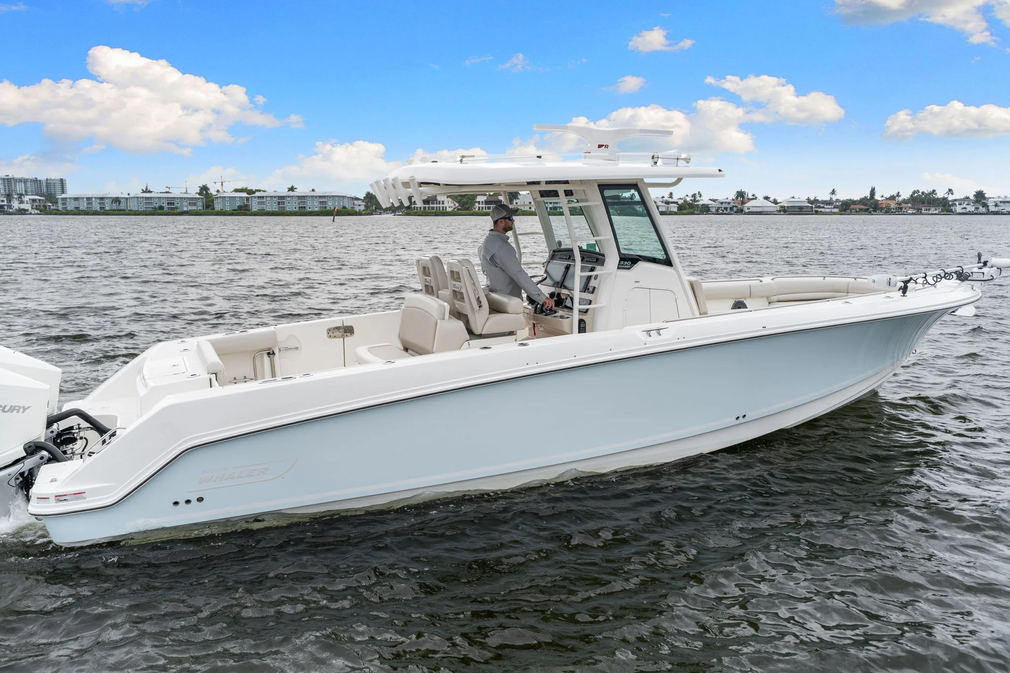 2022 Boston Whaler 330 OUTRAGE Image Thumbnail #1