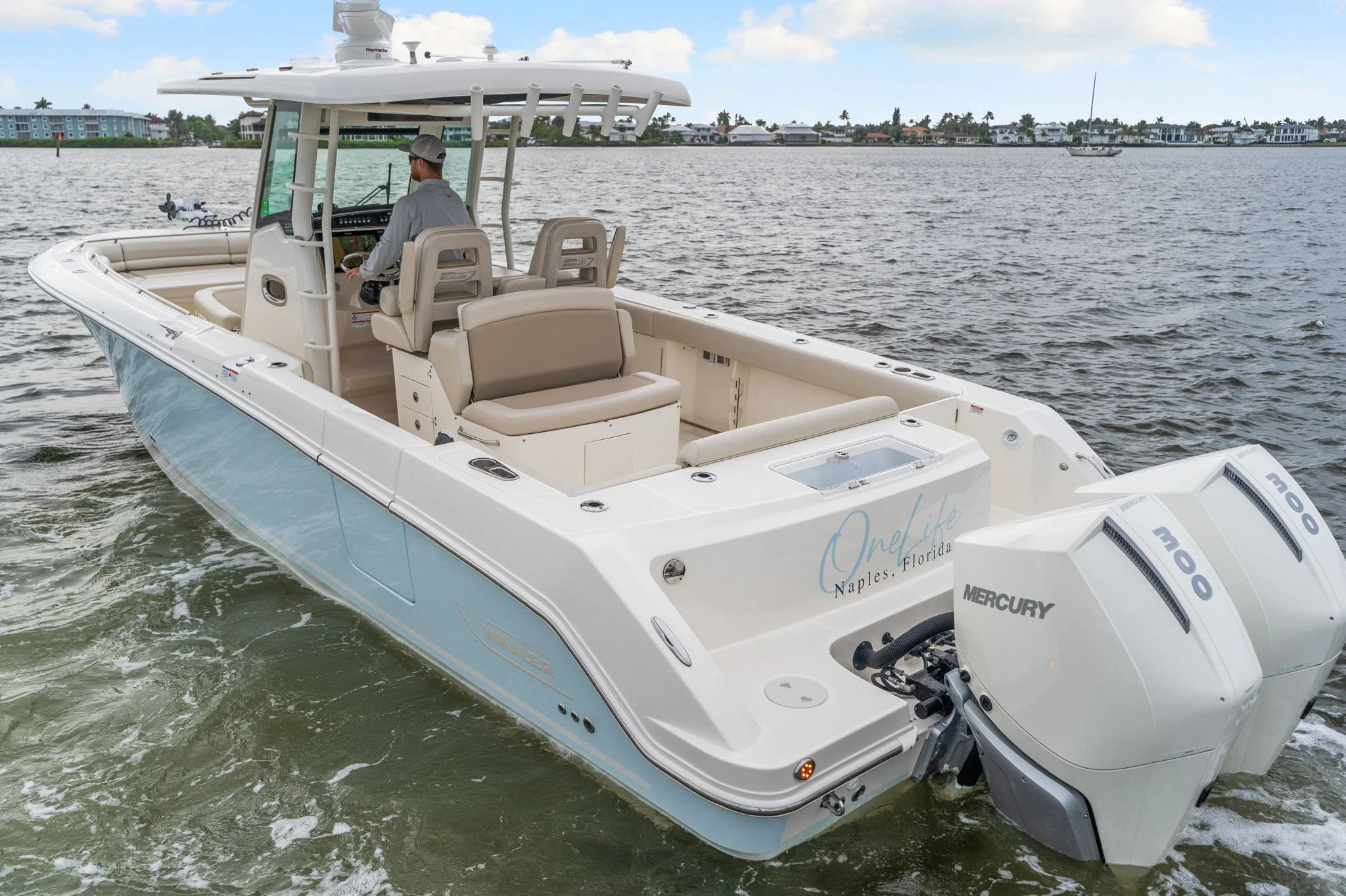 2022 Boston Whaler 330 OUTRAGE Image Thumbnail #8