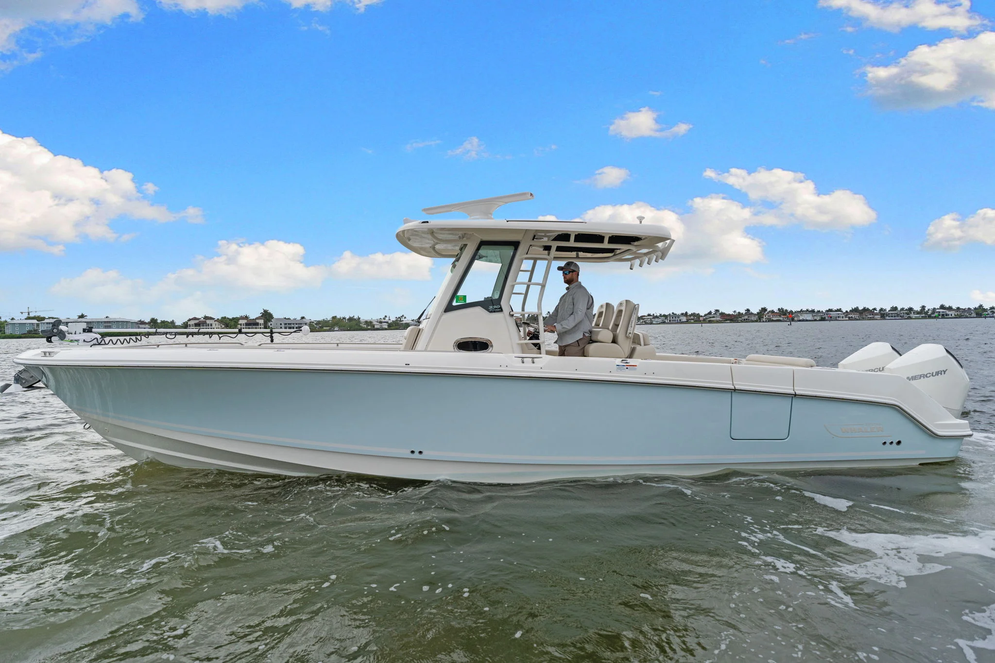 2022 Boston Whaler 330 OUTRAGE Image Thumbnail #5
