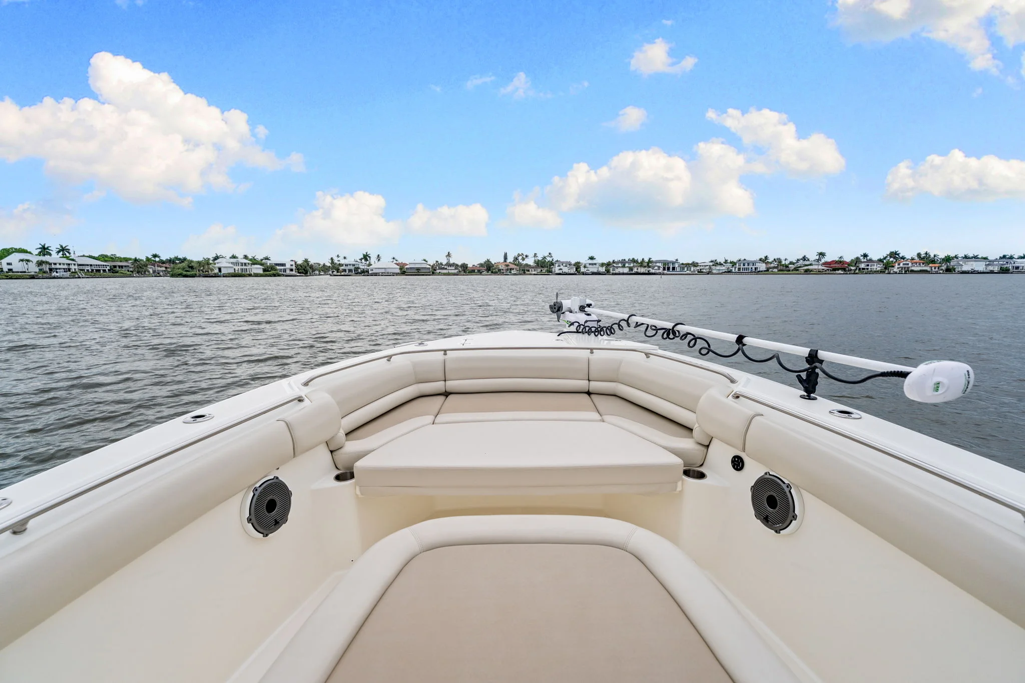 2022 Boston Whaler 330 OUTRAGE Image Thumbnail #11