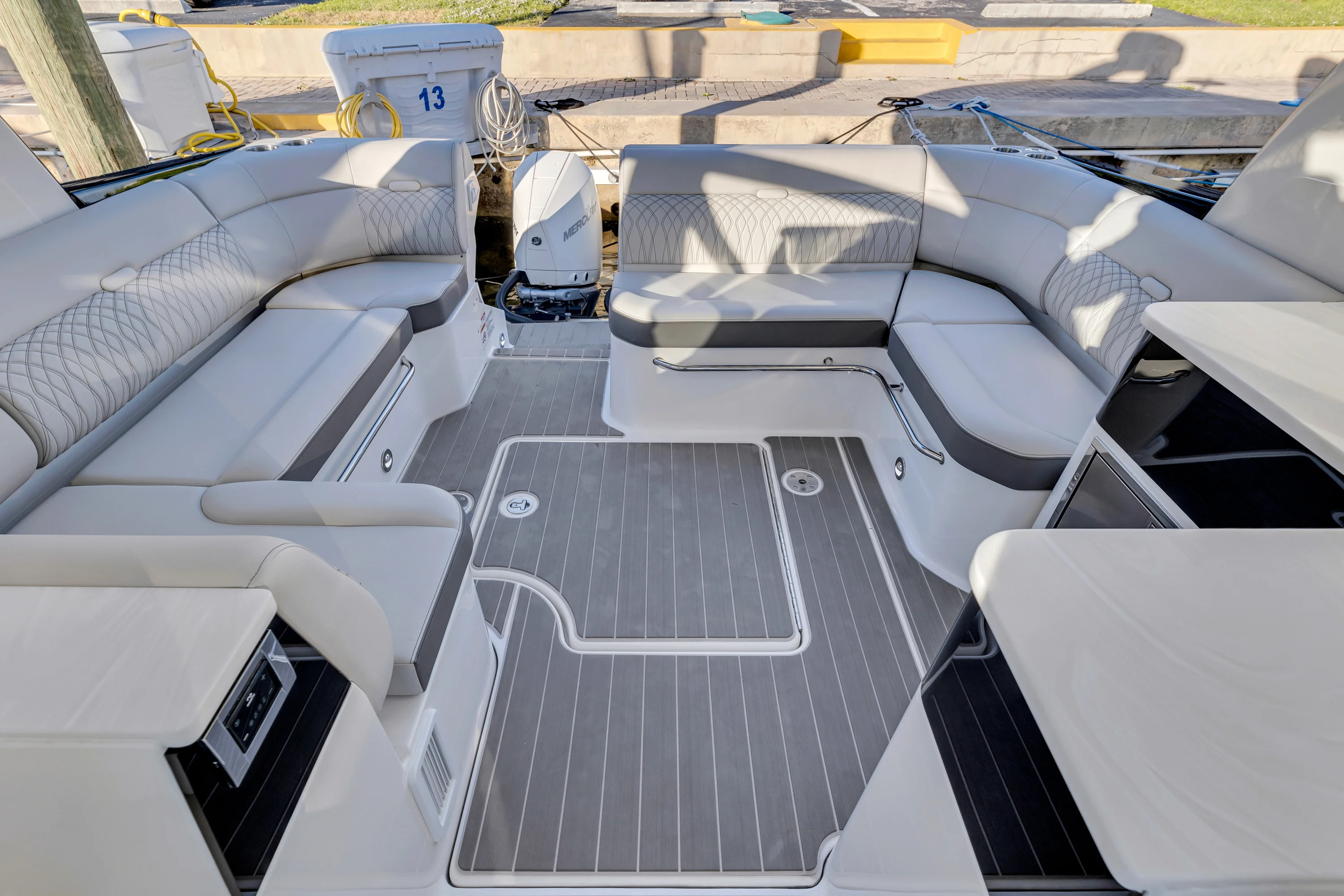2023 Sea Ray 370 Sundancer Image Thumbnail #50
