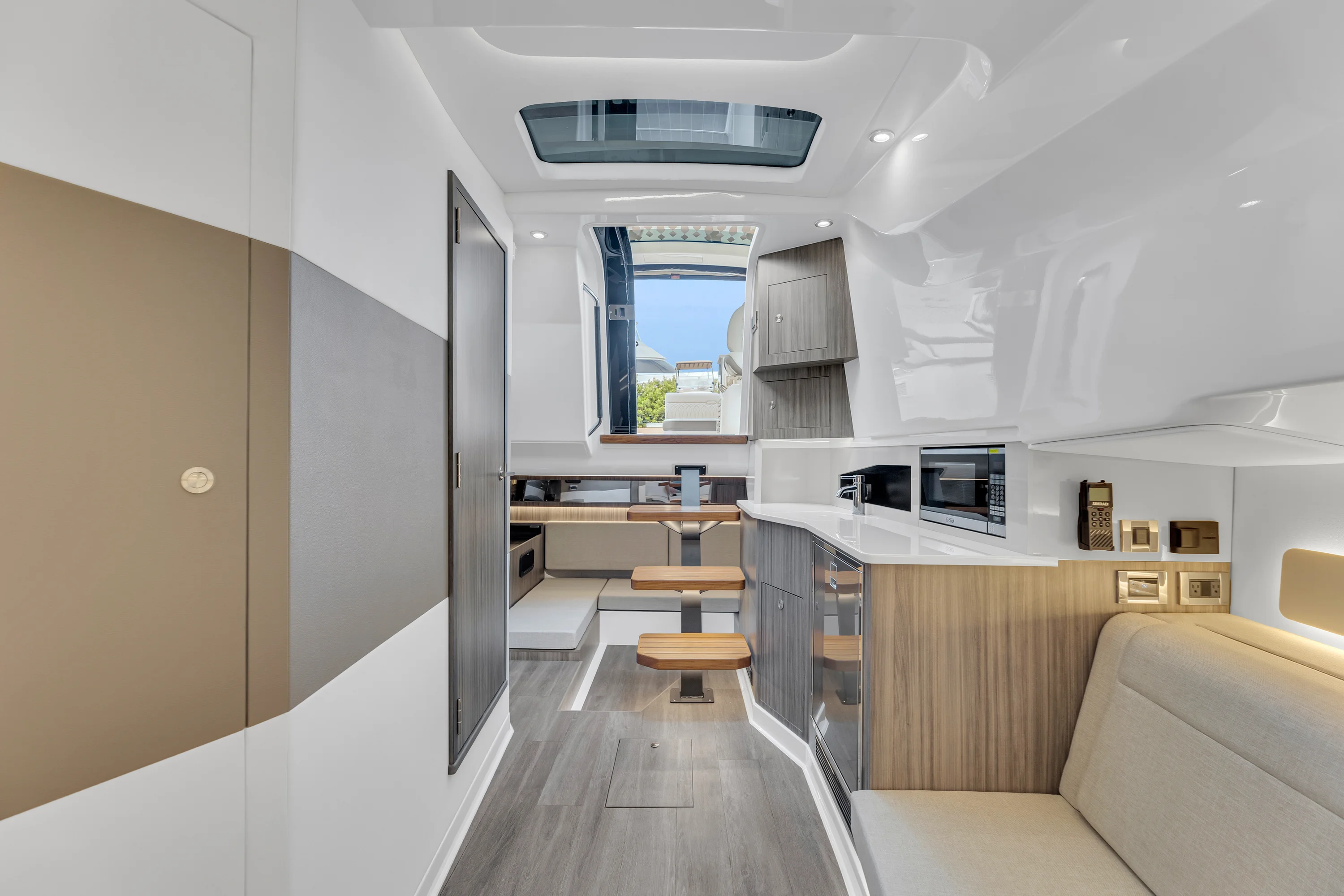 2023 Sea Ray 370 Sundancer Image Thumbnail #35